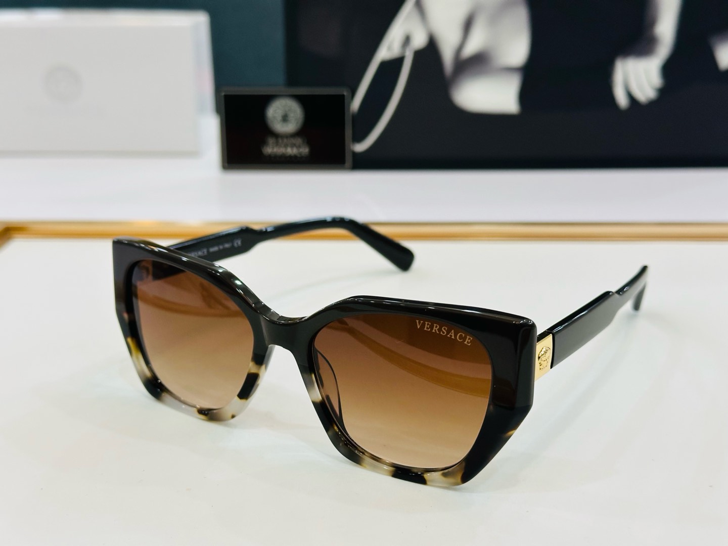 🎉🎉范思家 VERSACE✨✨✨MODEL：VE3357 Size：54口18-145     ✨Z有范