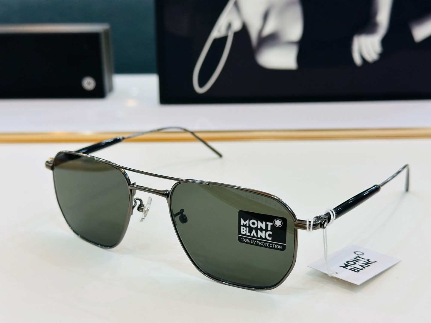 官网新品 MONTBLANC 万宝龙 MB0413S Size：55口19-145   做工精良 👍👍W