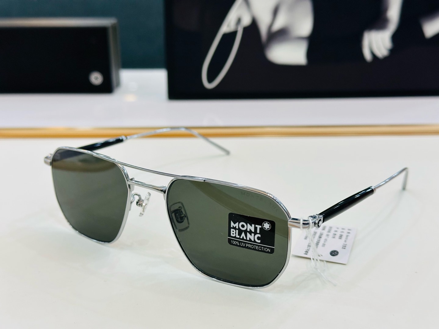 官网新品 MONTBLANC 万宝龙 MB0413S Size：55口19-145   做工精良 👍👍W