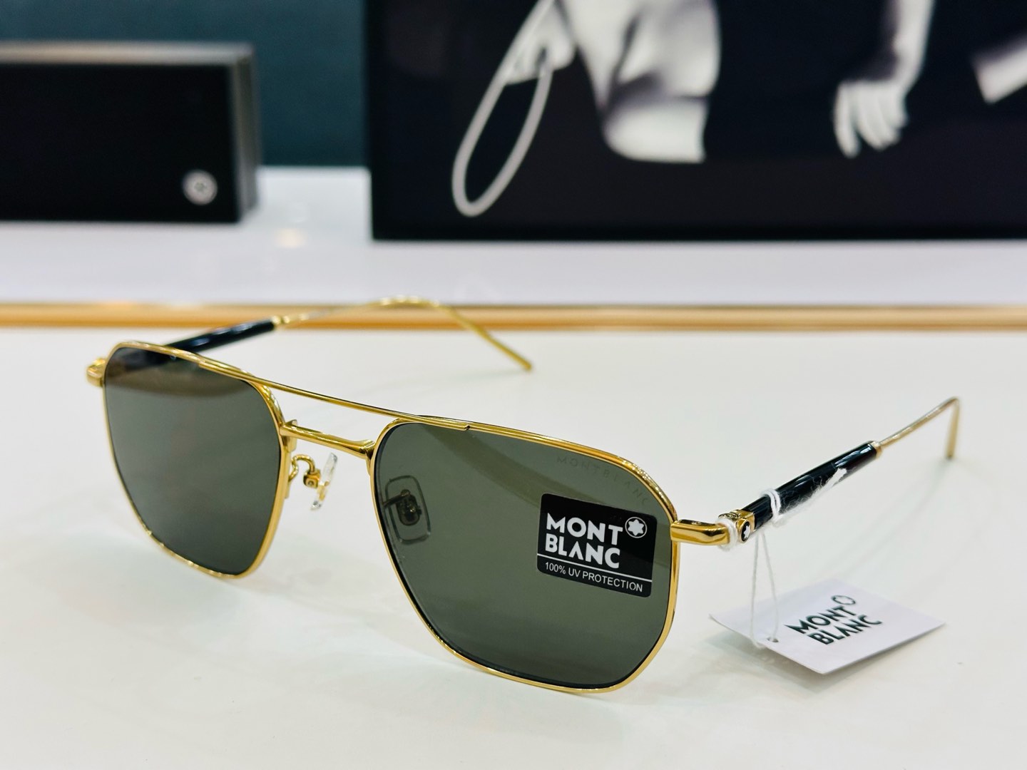 官网新品 MONTBLANC 万宝龙 MB0413S Size：55口19-145   做工精良 👍👍W