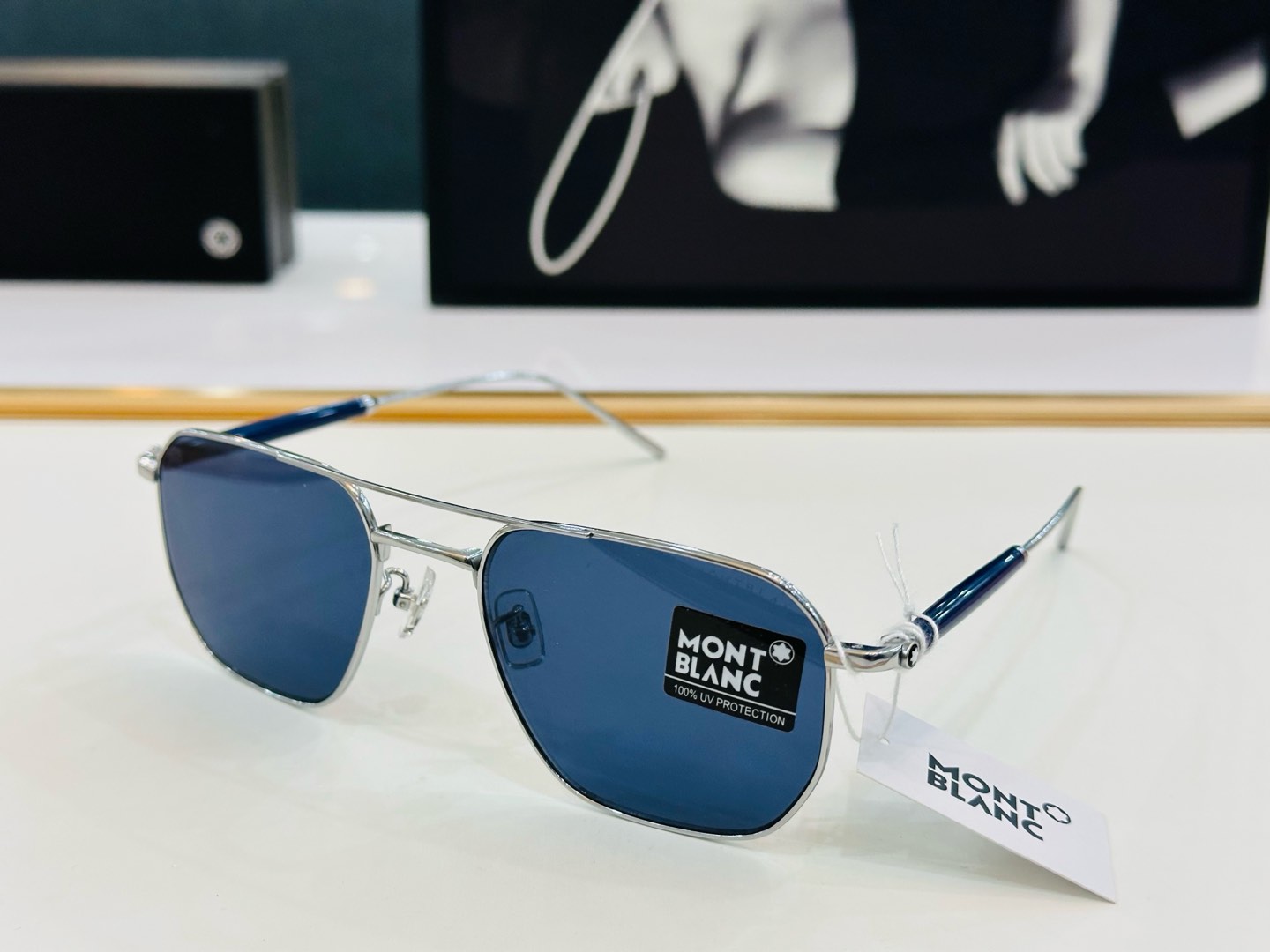 官网新品 MONTBLANC 万宝龙 MB0413S Size：55口19-145   做工精良 👍👍W
