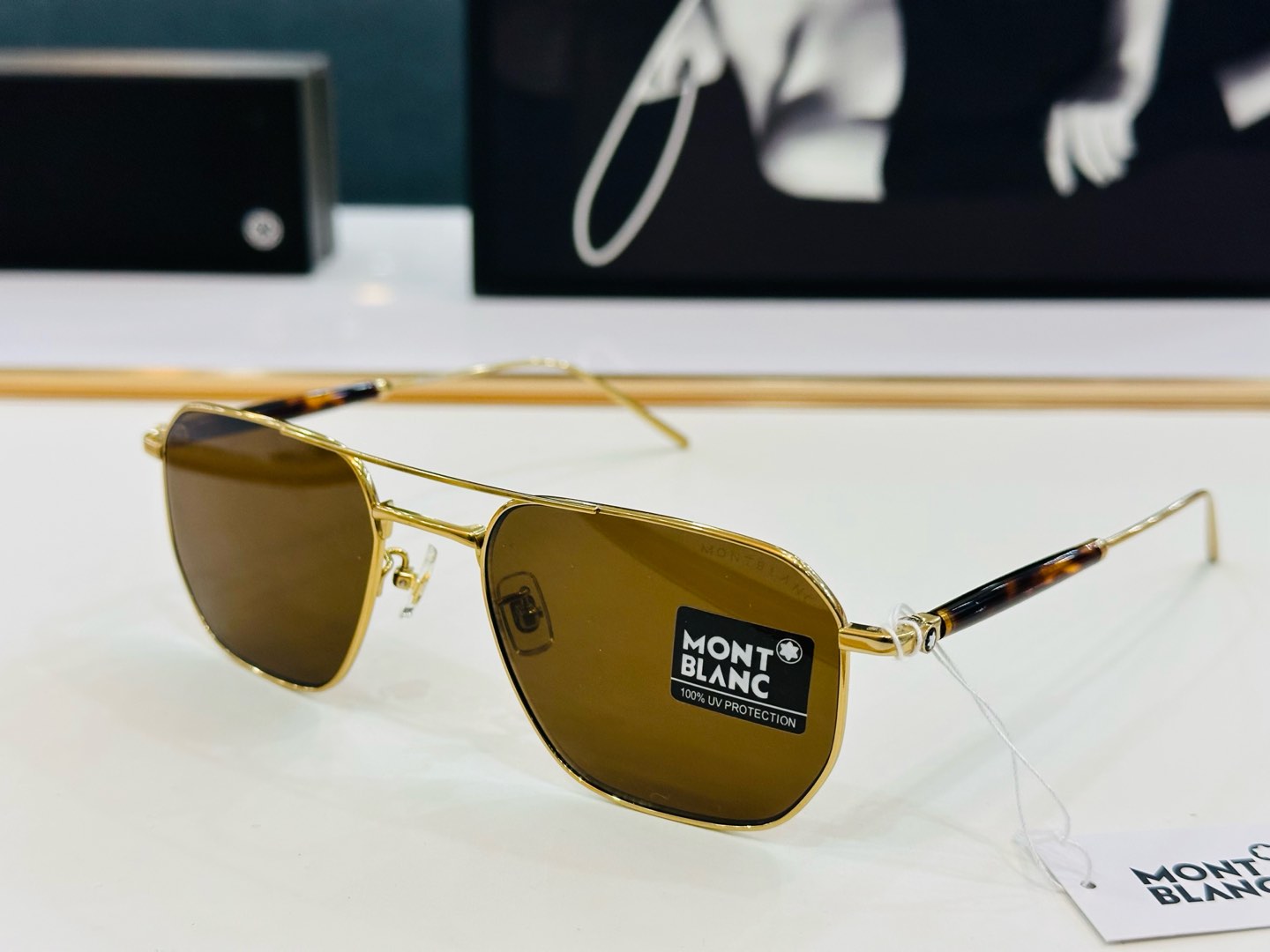 官网新品 MONTBLANC 万宝龙 MB0413S Size：55口19-145   做工精良 👍👍W