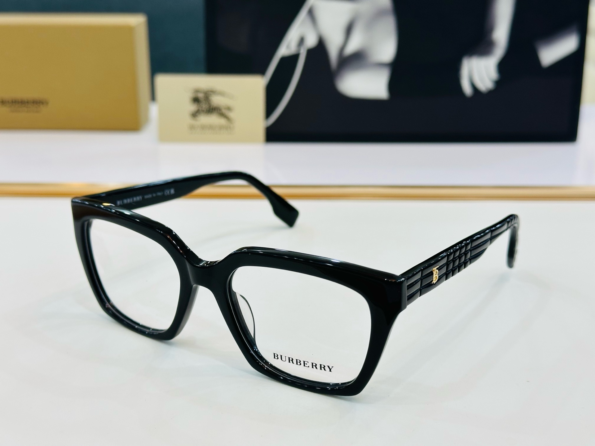新款 BURBERR*🔻巴家 BE2471  百搭镜架Size：53口19-145 高品质 到货 🌲🌲🌲