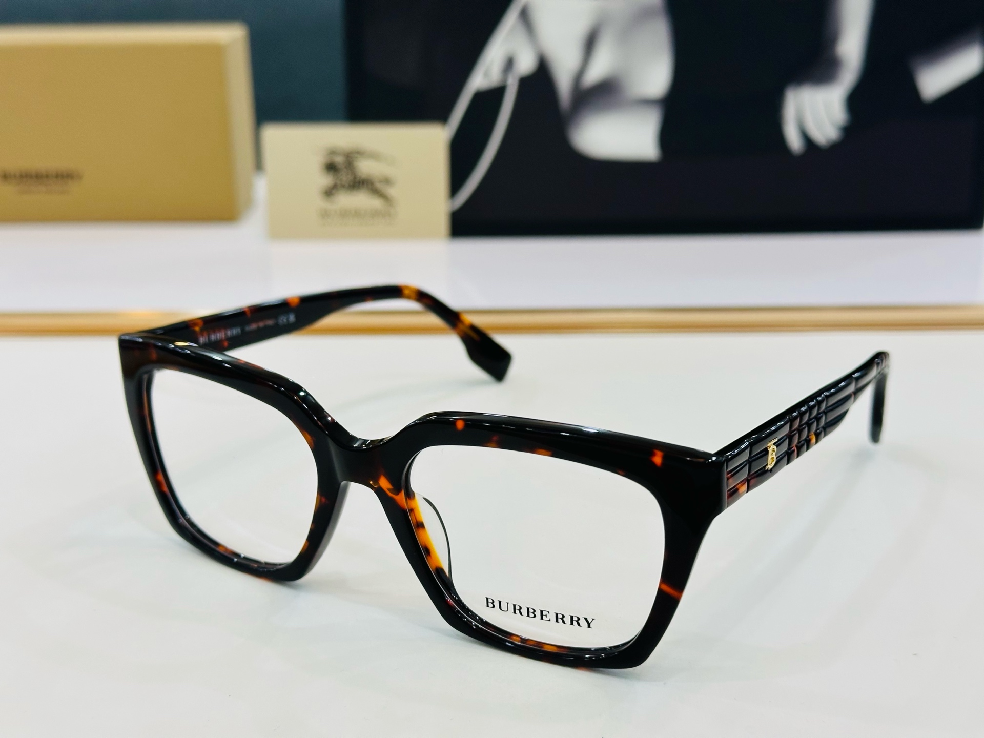 新款 BURBERR*🔻巴家 BE2471  百搭镜架Size：53口19-145 高品质 到货 🌲🌲🌲