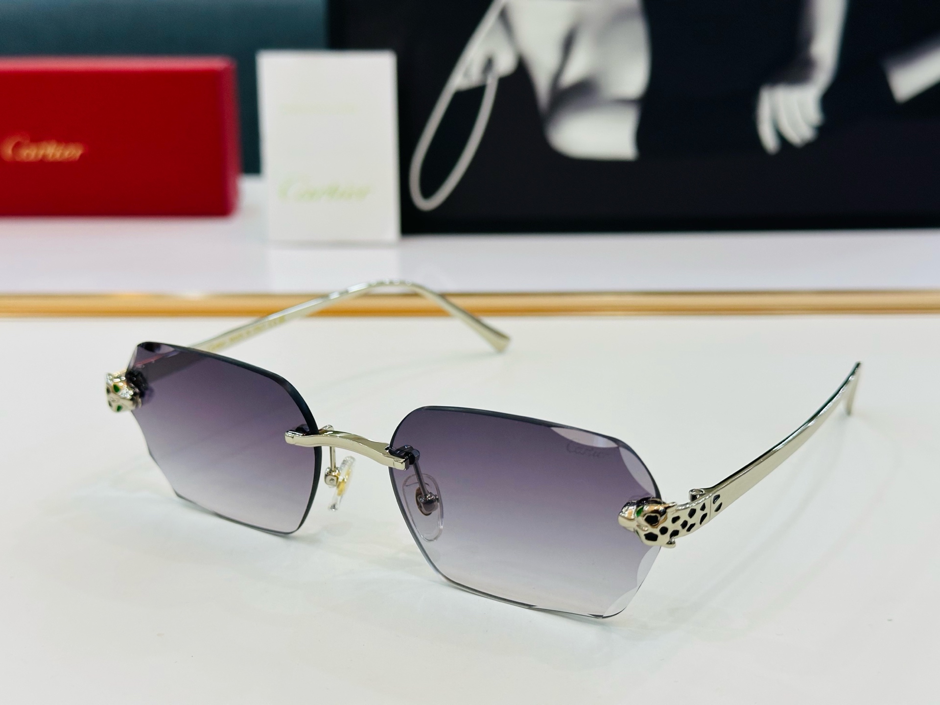 新款 Cartier 卡家 MODEL CT0478S Size：57口18-140 高品质 品牌标志性