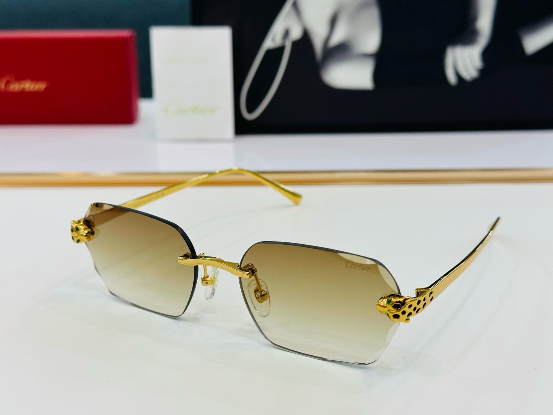 新款 Cartier 卡家 MODEL CT0478S Size：57口18-140 高品质 品牌标志性