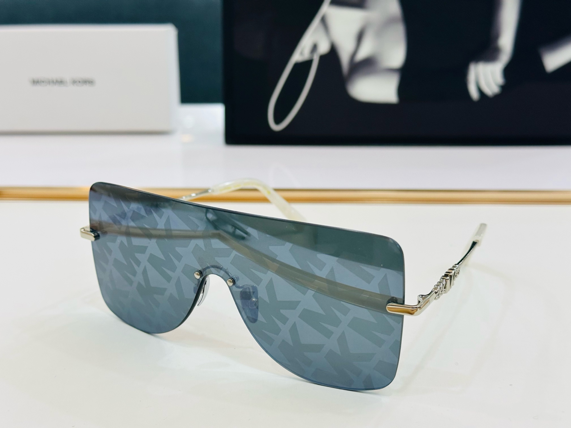 MICHAEL KORS MK1148  SIZE：137口0-140 官网款太阳镜 bm太阳镜 