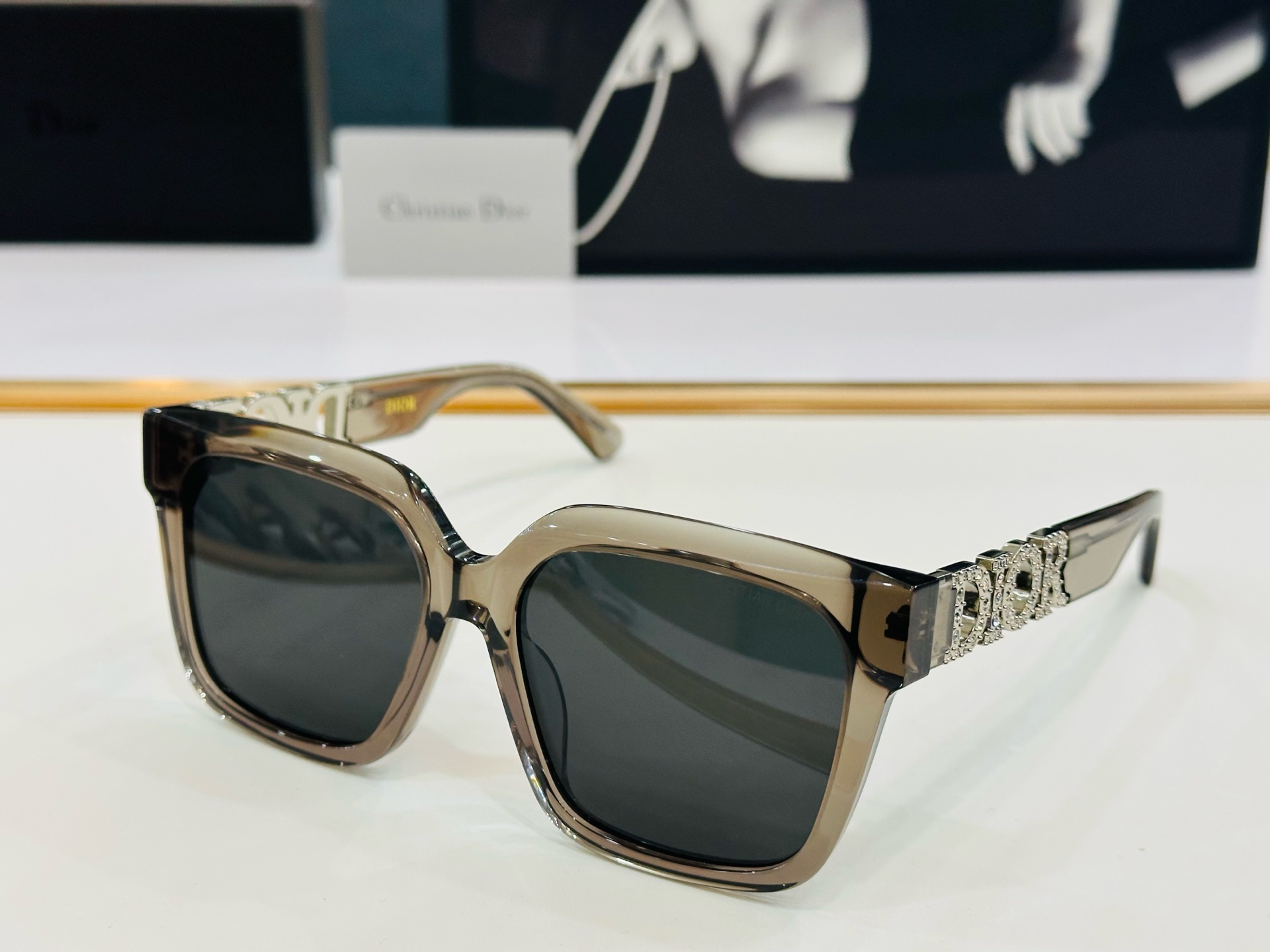🔻🔻🔻DIO* CDICon 8603   迪家 Size：55口18-145    春夏款墨镜 😎🔆🔥