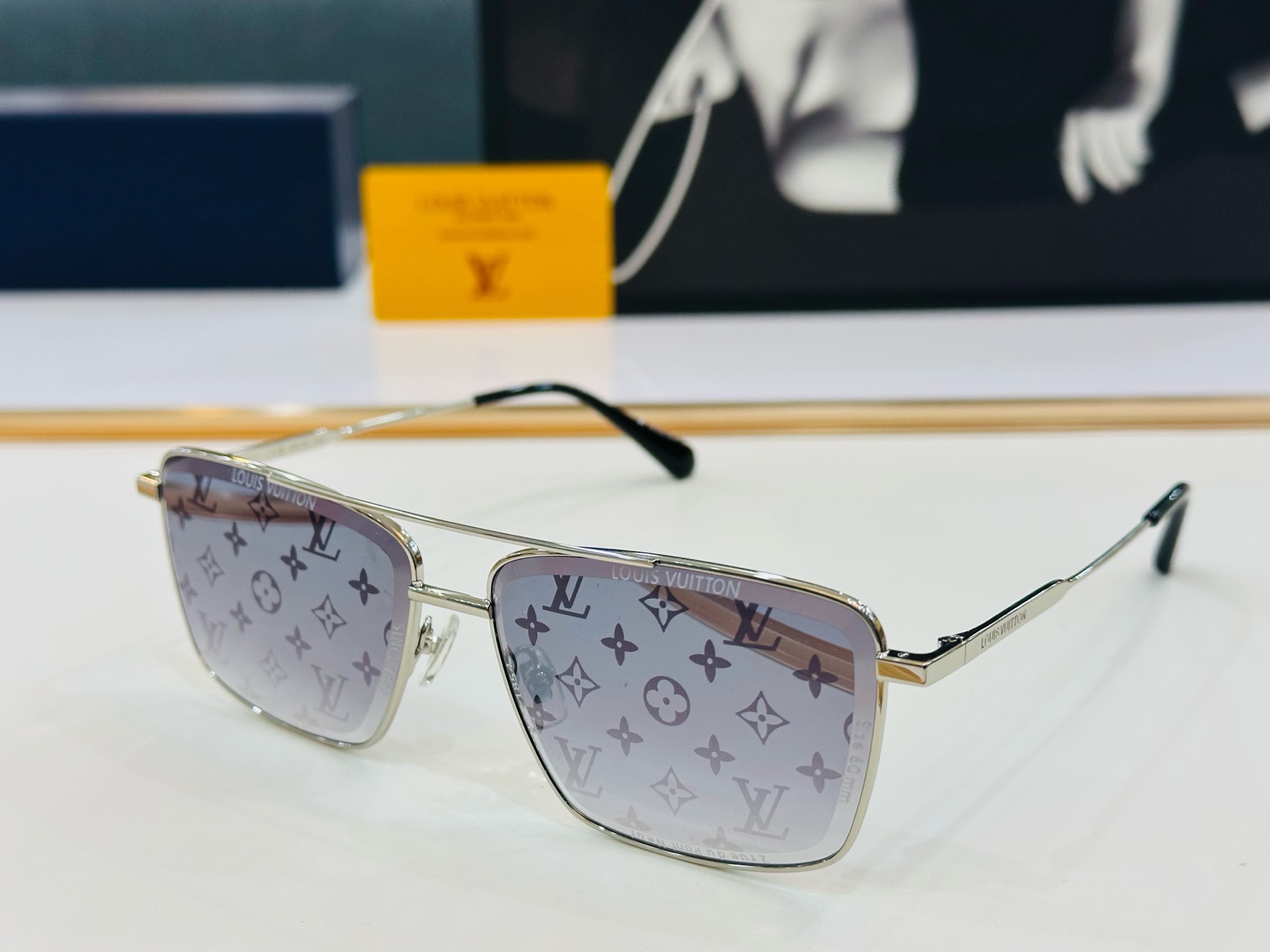 路易家 LOUIS *VUITON 原单高品质 Model Z2610U 高端货 Size：59口15-
