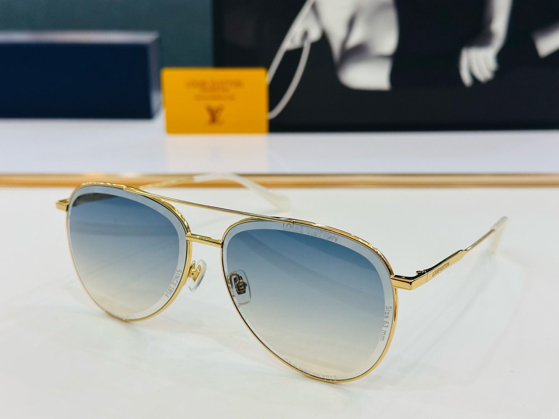路易家 LOUIS *VUITON 原单高品质 Model Z2625U 高端货 Size：62口15-