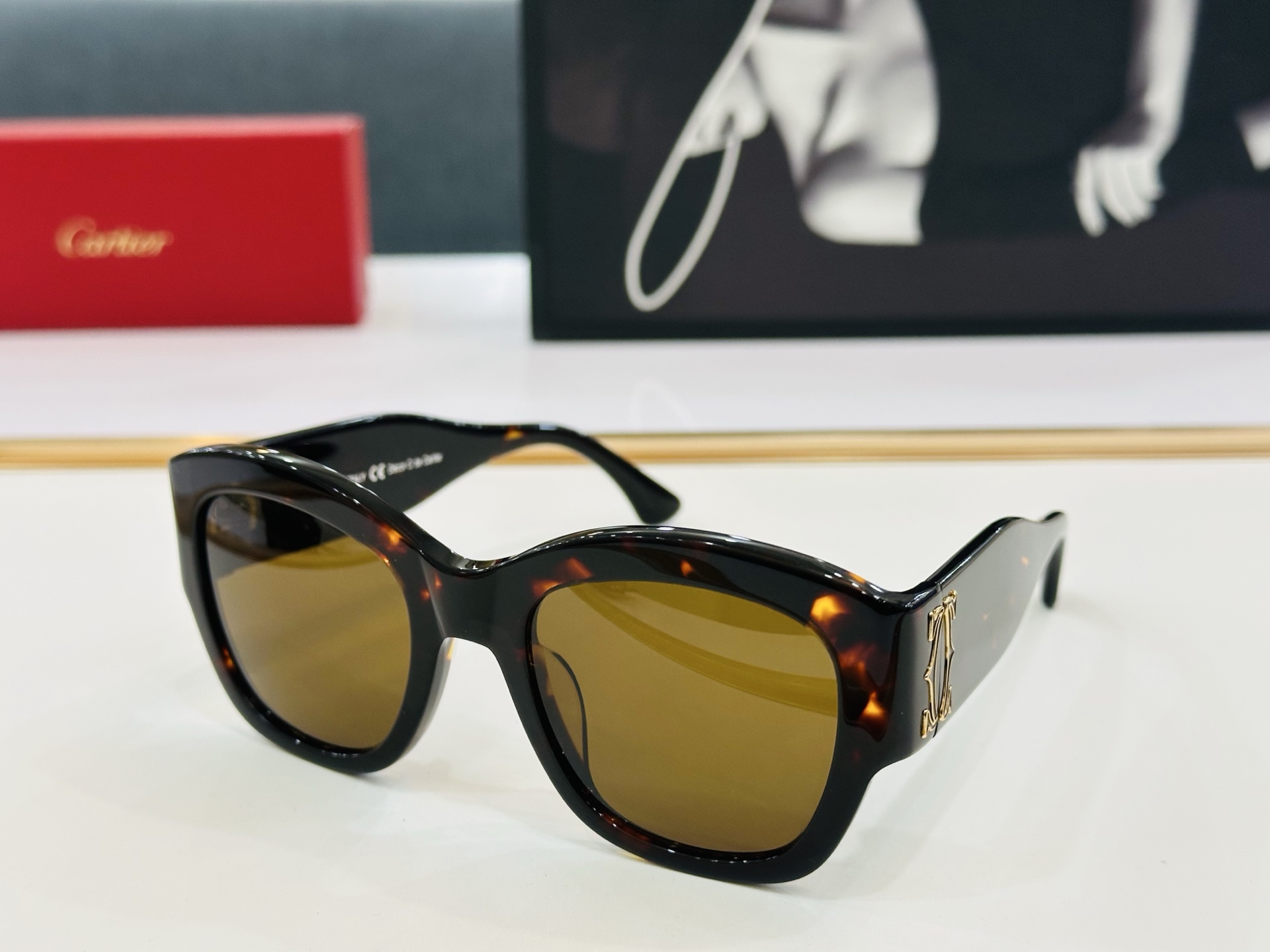 Cartier-卡家 ✨ESW00568 Size：52口21-135  不挑脸型 简约大气 时尚休闲👌