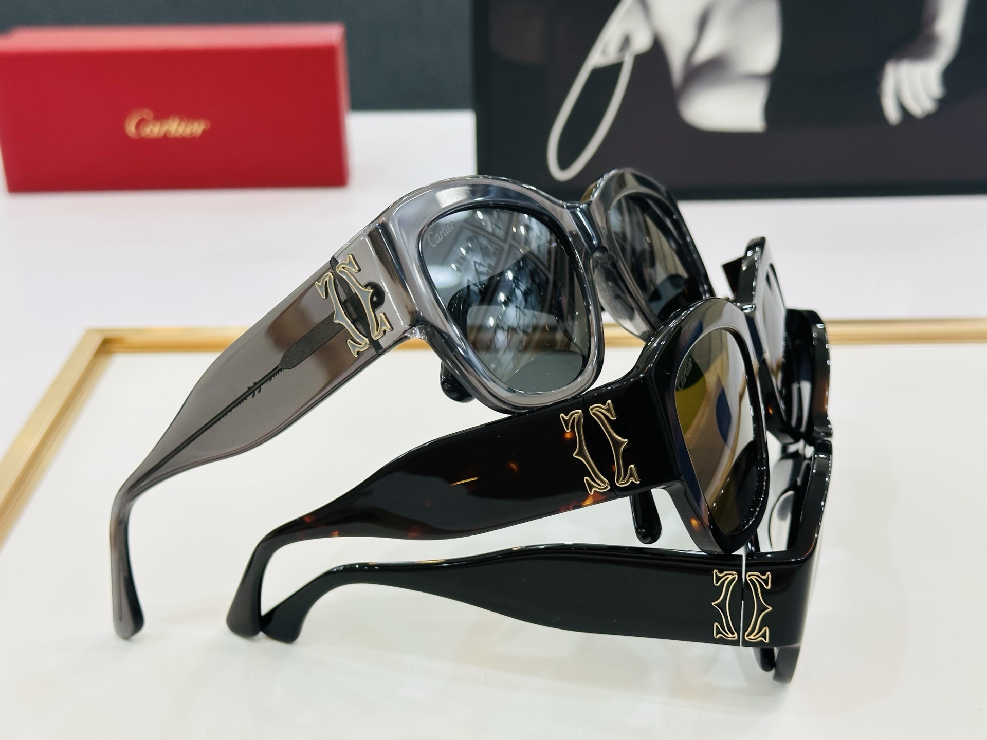 Cartier-卡家 ✨ESW00568 Size：52口21-135  不挑脸型 简约大气 时尚休闲👌