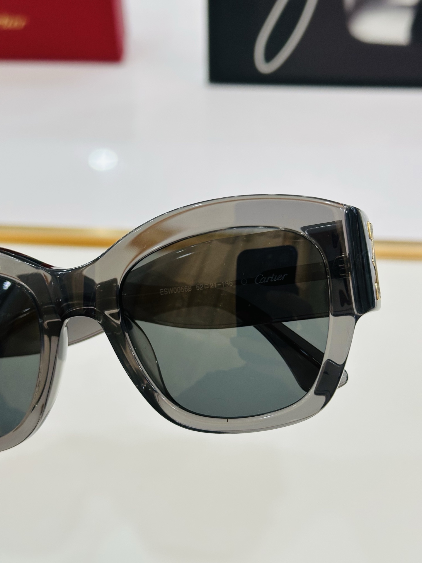 Cartier-卡家 ✨ESW00568 Size：52口21-135  不挑脸型 简约大气 时尚休闲👌