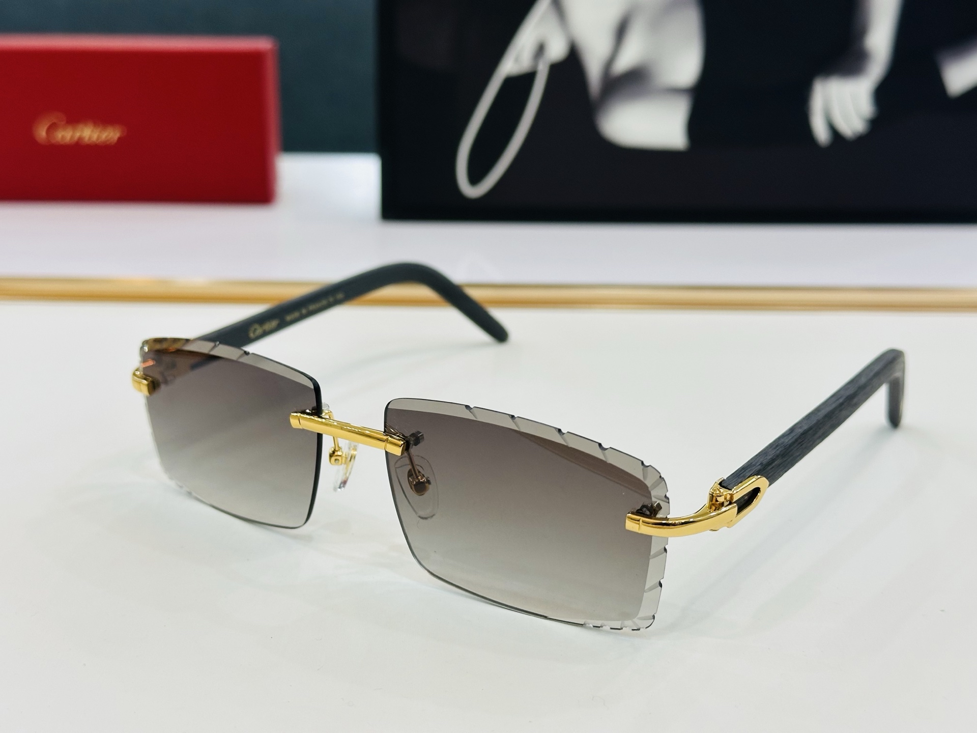 Cartie* 卡家 CT0243S 太阳镜 Size：59口16-140 工艺精湛气质十足！S男女同款