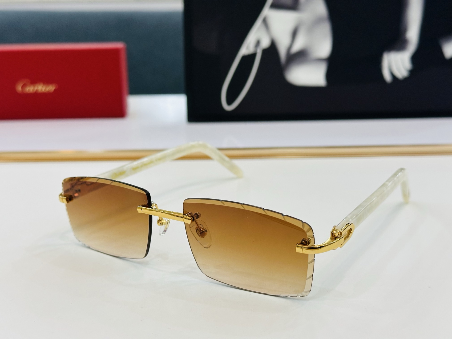 Cartie* 卡家 CT0243S 太阳镜 Size：59口16-140 工艺精湛气质十足！S男女同款