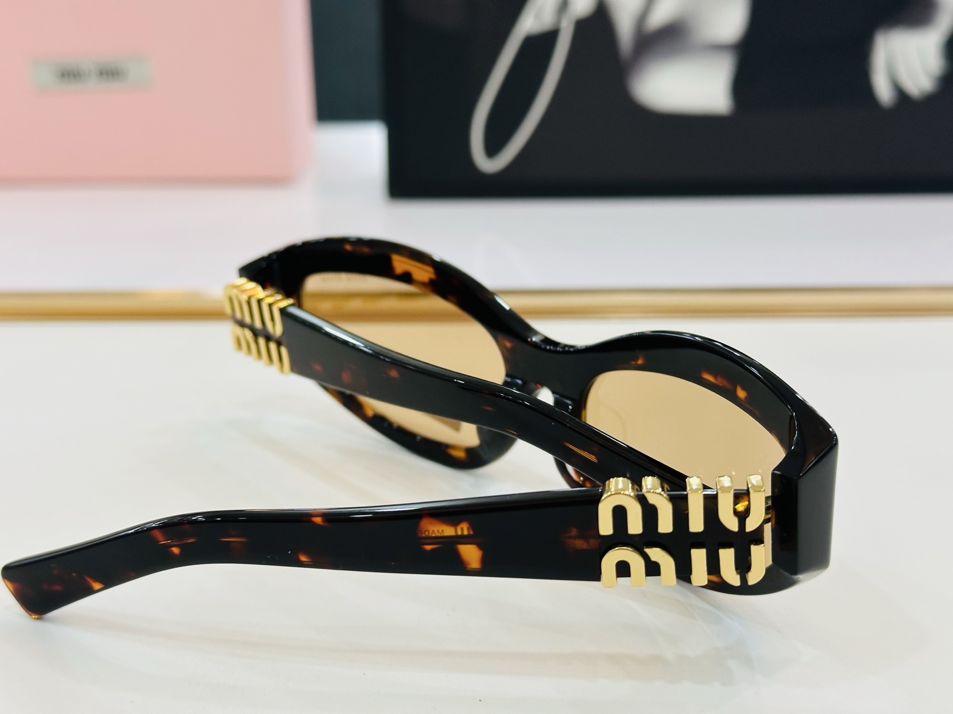🆕 谬家 SMU14ZS Size：59口17-130 🌺🌺 玫瑰闪电 时尚靓丽 得意得意微笑 B独具品
