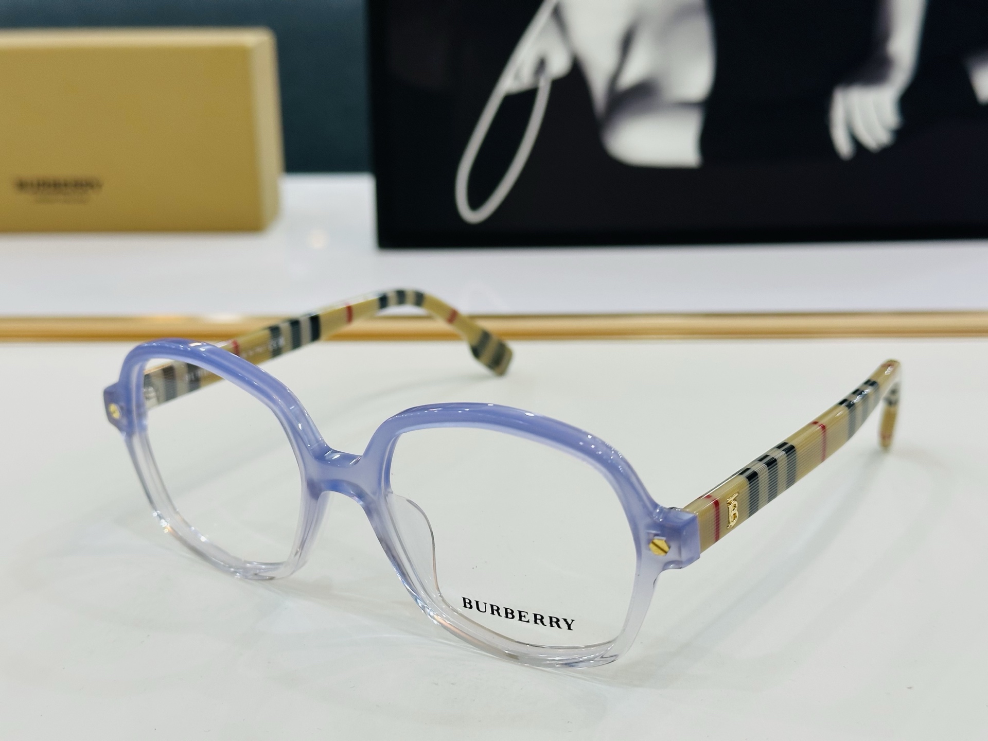 新款 BURBERR*🔻巴家 BE2317  百搭镜架Size：50口21-145 高品质 到货 🌲🌲🌲
