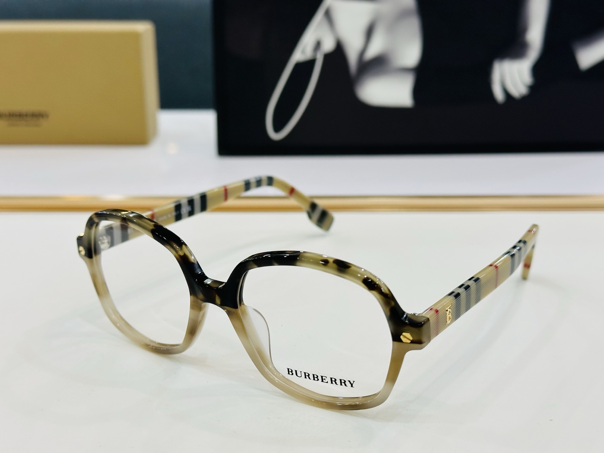 新款 BURBERR*🔻巴家 BE2317  百搭镜架Size：50口21-145 高品质 到货 🌲🌲🌲