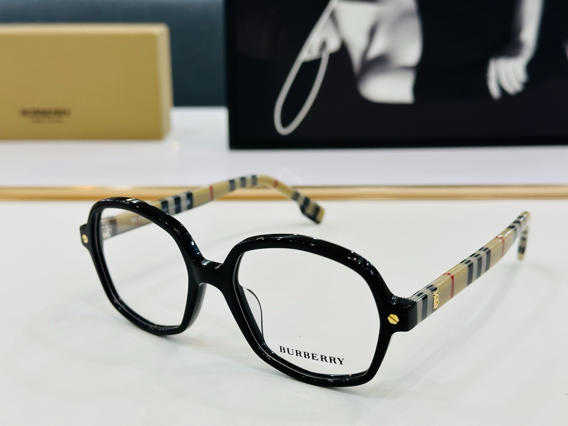 新款 BURBERR*🔻巴家 BE2317  百搭镜架Size：50口21-145 高品质 到货 🌲🌲🌲