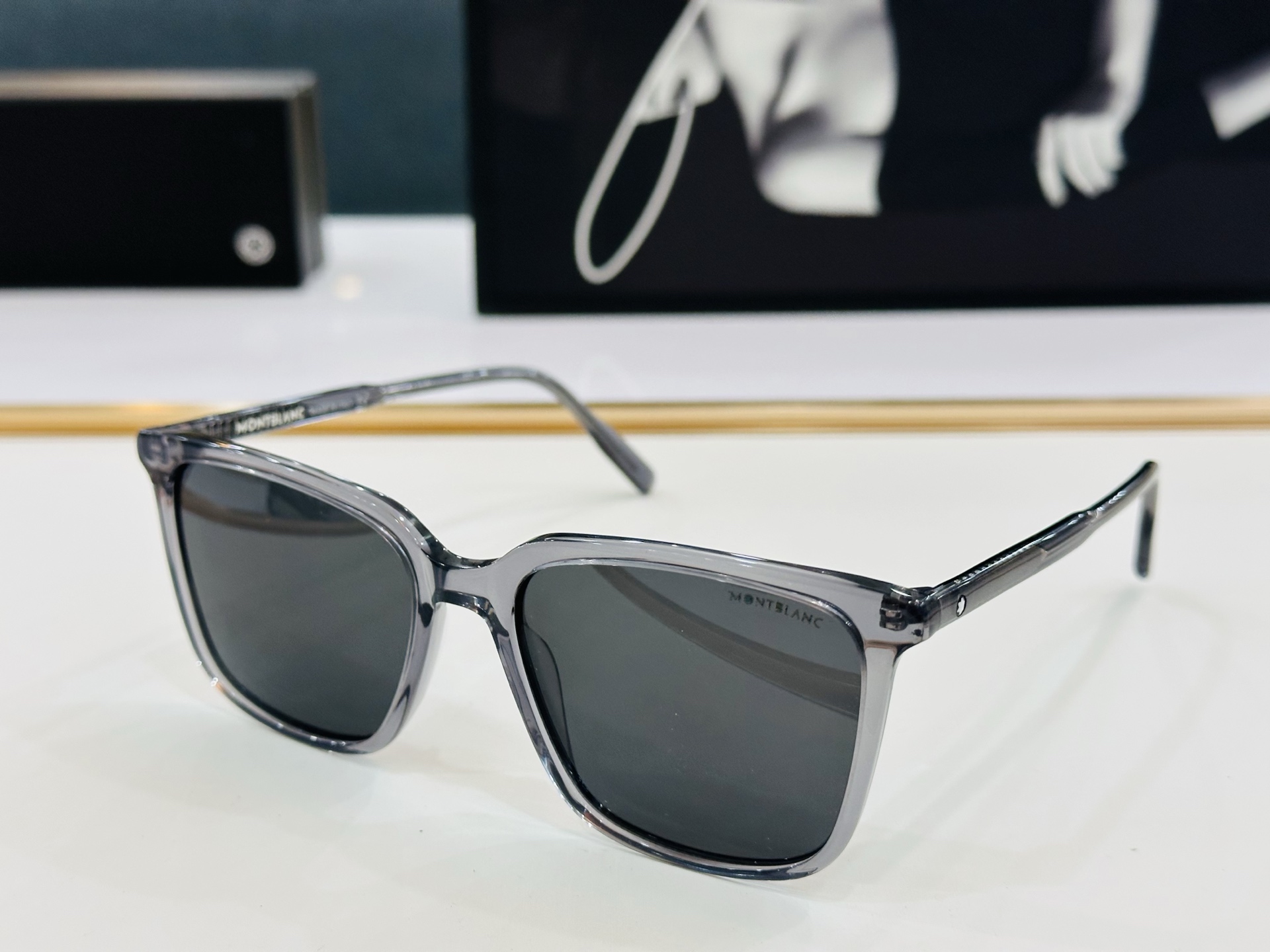 MB0084SK Size：56口18-145  🌤万宝龙 品质做工稳实多色可选 E太阳镜 