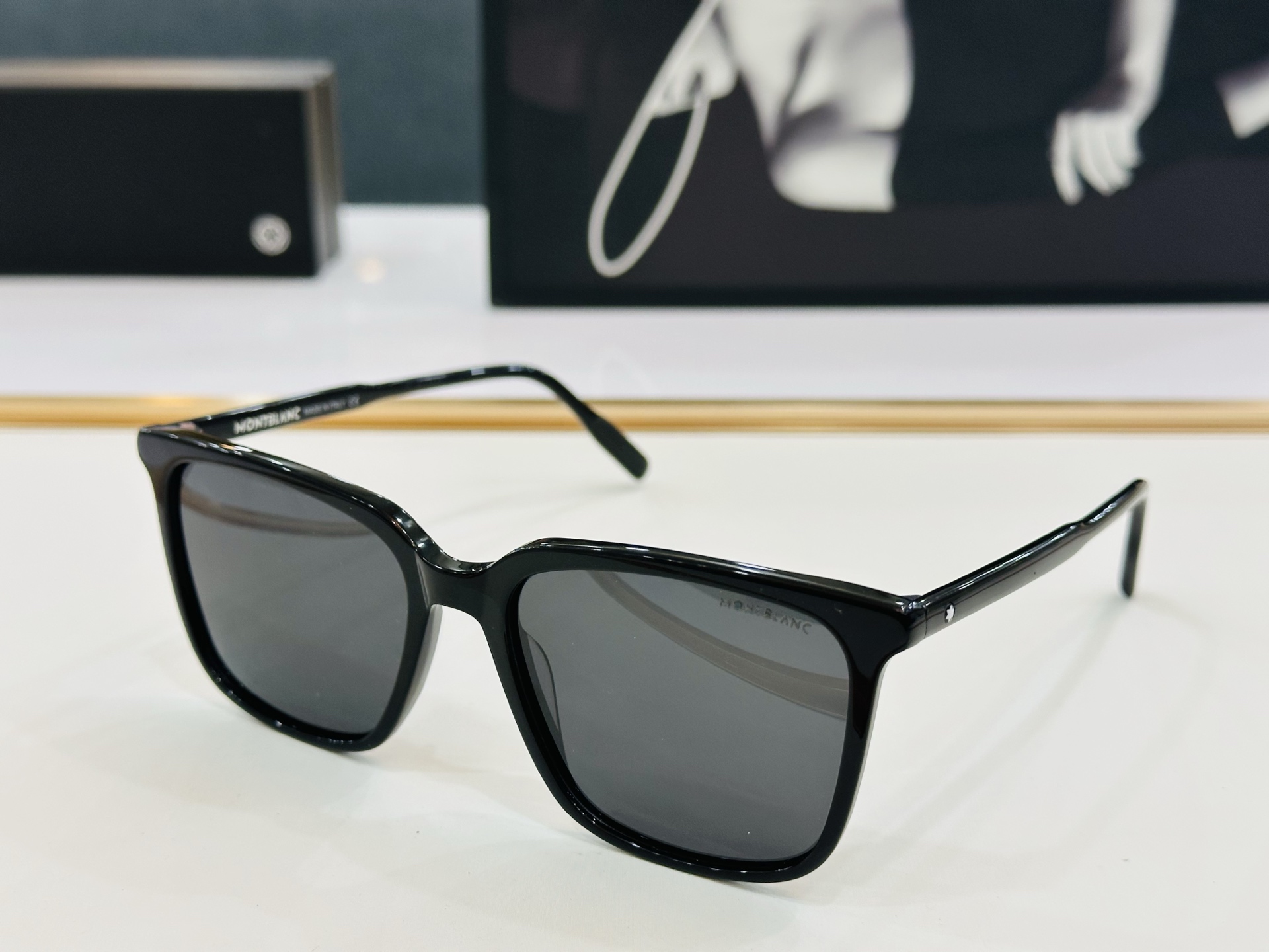 MB0084SK Size：56口18-145  🌤万宝龙 品质做工稳实多色可选 E太阳镜 