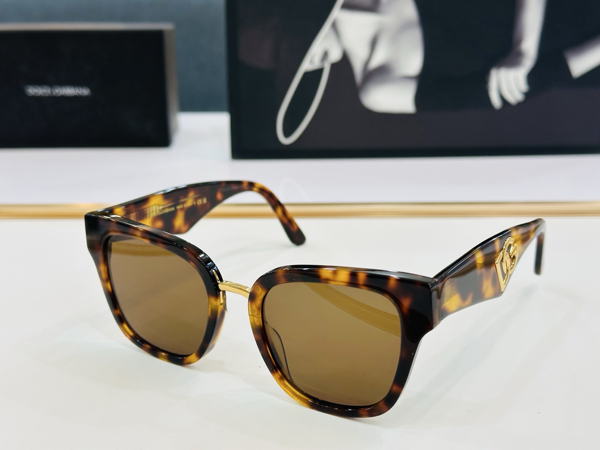 🆕 官网款 🔺DOLCE&GABBAN*🔻DG4437 Size：51口20-145 新颖独特🔝🔝美艳绝