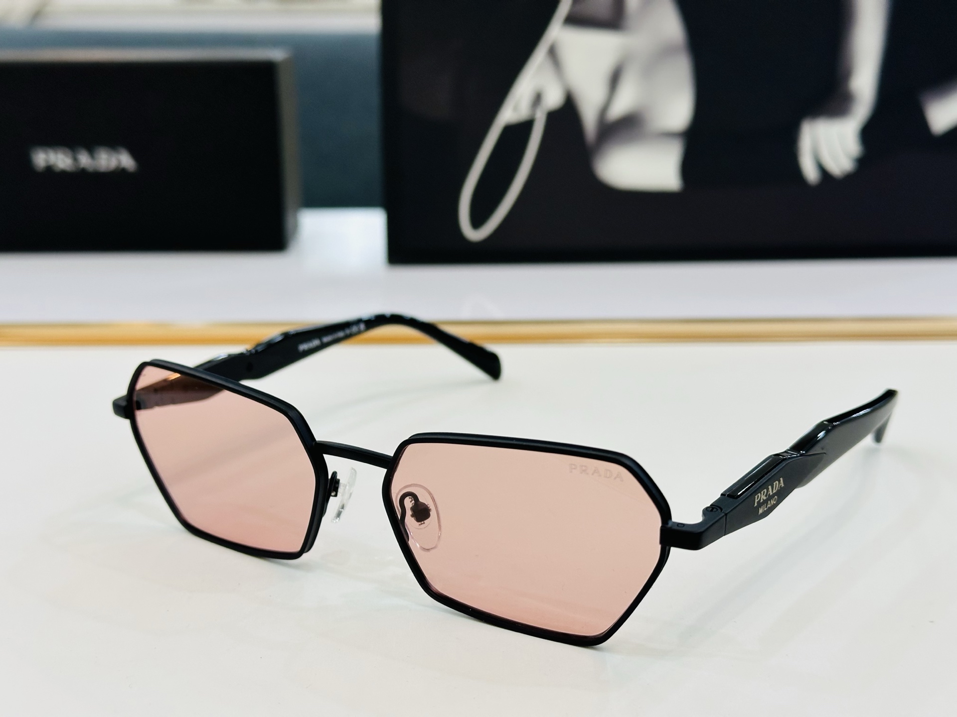 🔺PRAD*🔻普家 SPR222Z Size：57口18-140 眼镜系列堪称精湛制作 彰显独特个性 q