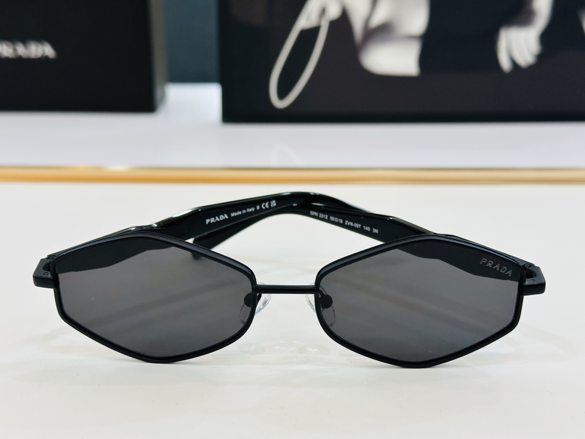 🔺PRAD*🔻普家 SPR221Z Size：55口18-140 眼镜系列堪称精湛制作 彰显独特个性 q