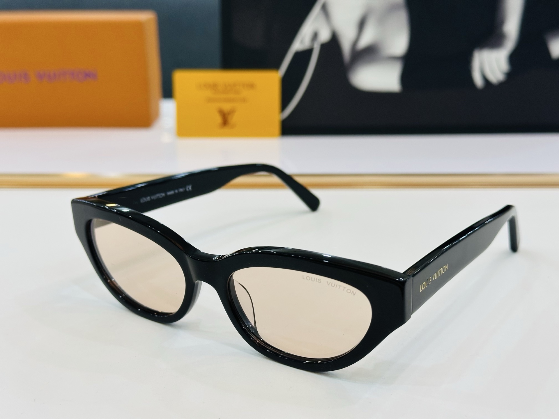 路易家 🎩Z2481U Size：52口18-140 充满活力的 展现独特个性🌟展现大气的你 F高品质 