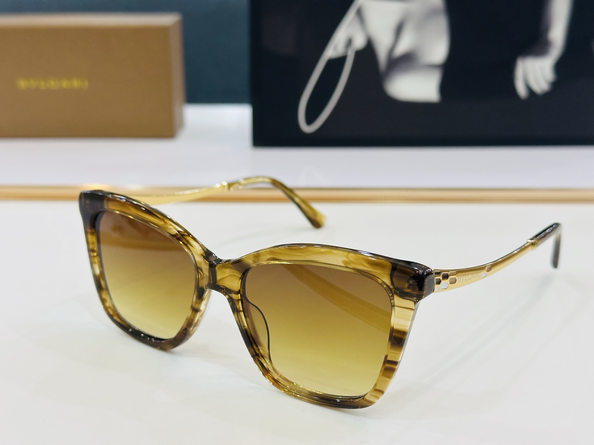 🆕款 官网同售 宝格家 BV8257 👍 Size ：54口18-145 绝对要买😎品质非常完美 b出街
