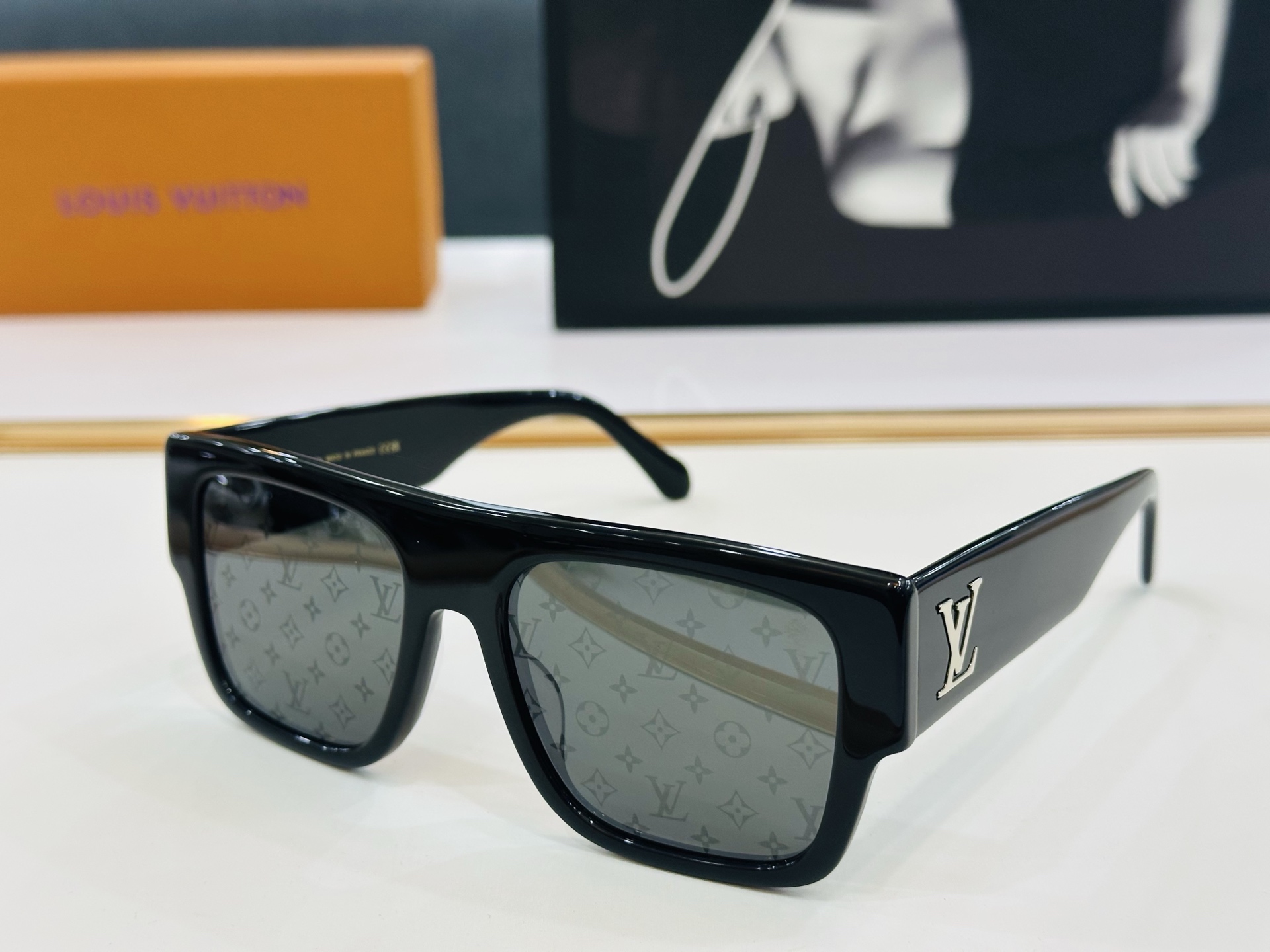 路易家 🎩Z2043U Size：54口19-148   充满活力的 展现独特个性🌟展现大气的你 b高品