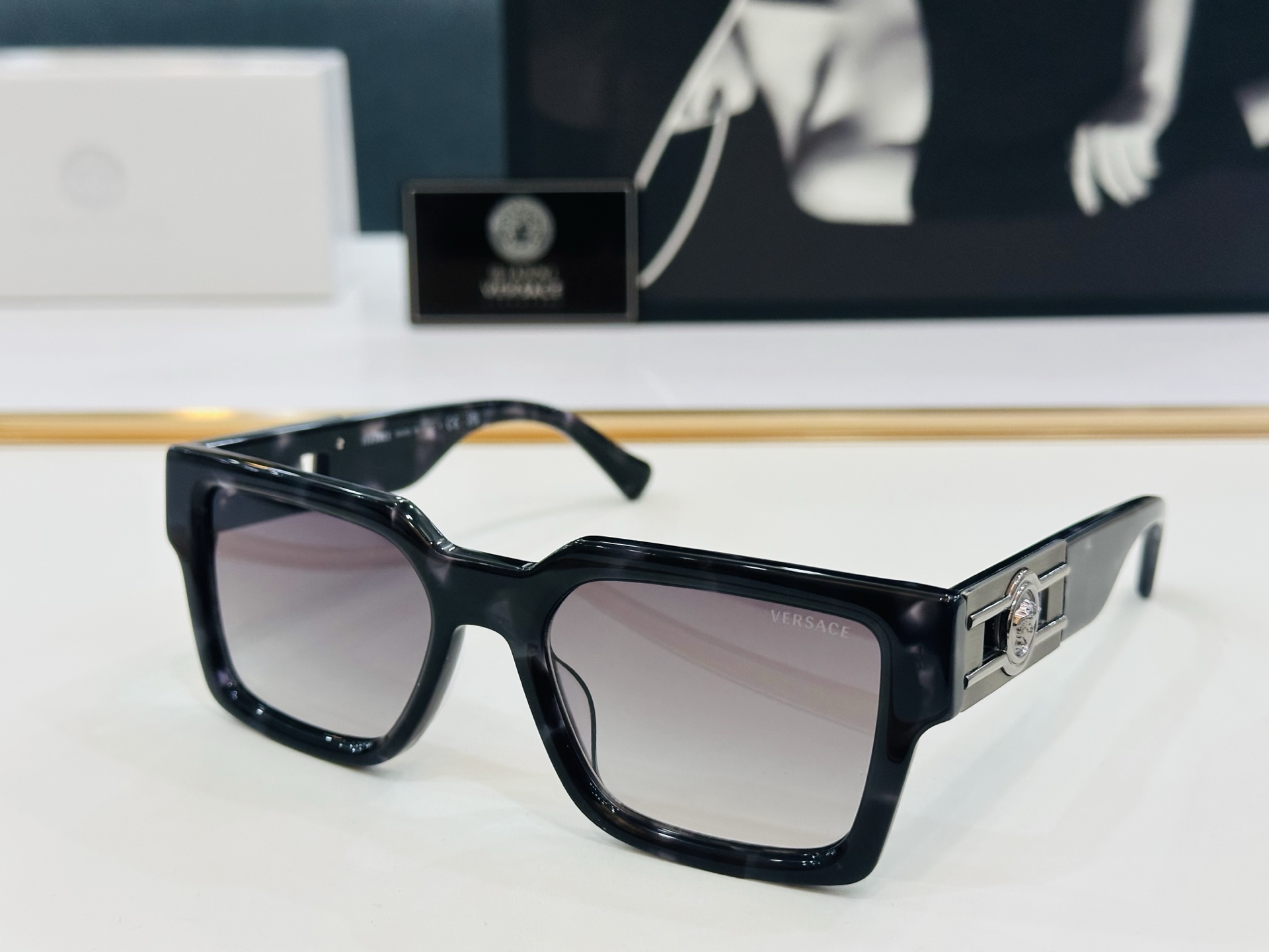 🎉🎉范思家 VERSACE✨VE4459 
 Size：54口18-140 ✨C有范 