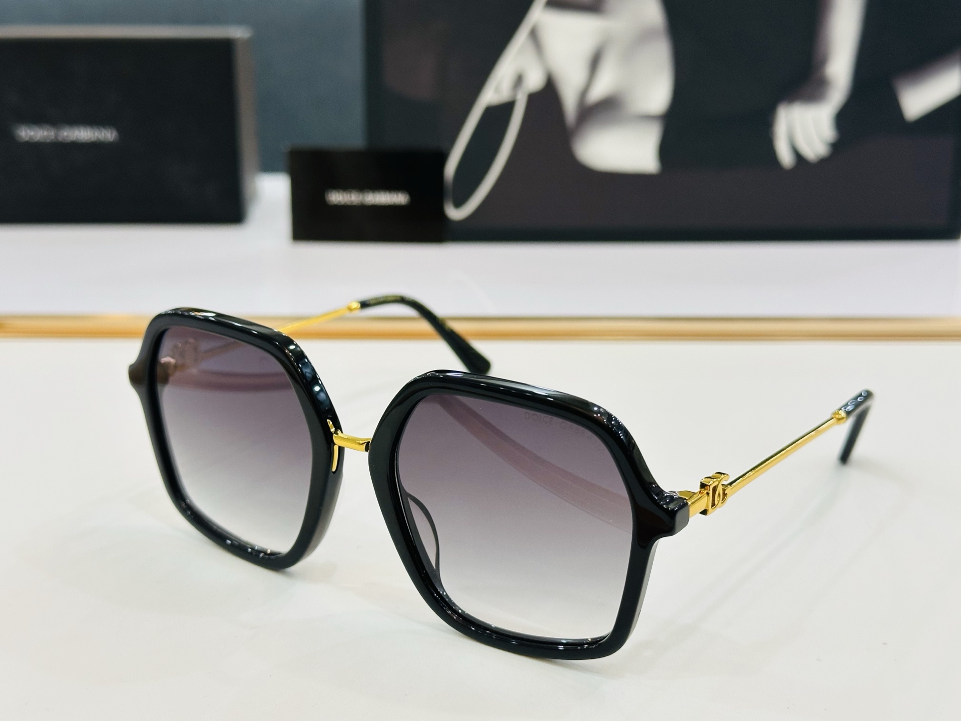 🆕 官网款 🔺DOLCE&GABBAN*🔻DG4422 Size：56口20-145 新颖独特🔝🔝X美艳