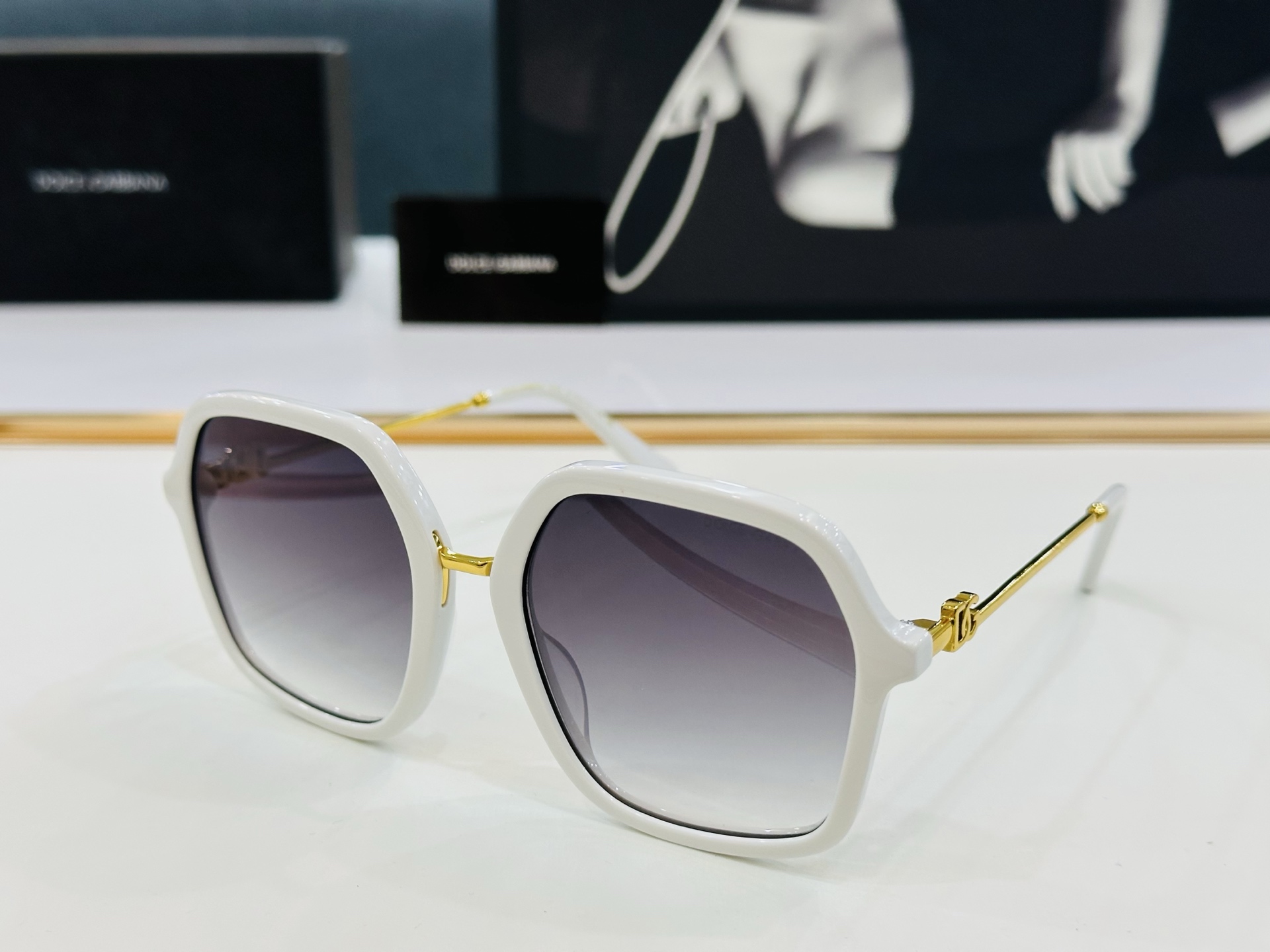 🆕 官网款 🔺DOLCE&GABBAN*🔻DG4422 Size：56口20-145 新颖独特🔝🔝X美艳