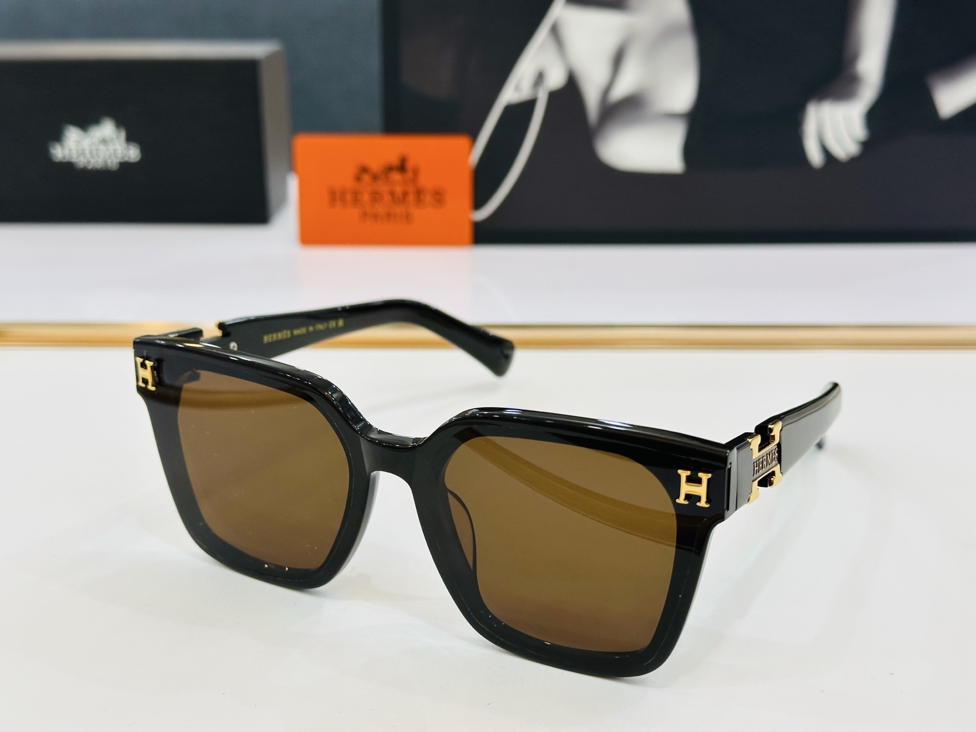 爱马仕 网红款 H8024 Size：51口21-140   👏🎉超级经典 高品质墨镜🎈色色 倍戴豪无压