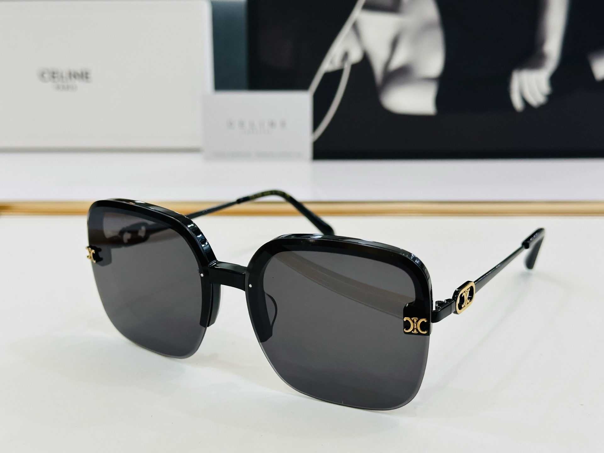 【CELINE】赛琳 CL40251  Size：60口14-145 一直热销的款式，欧美风 光泽度好 