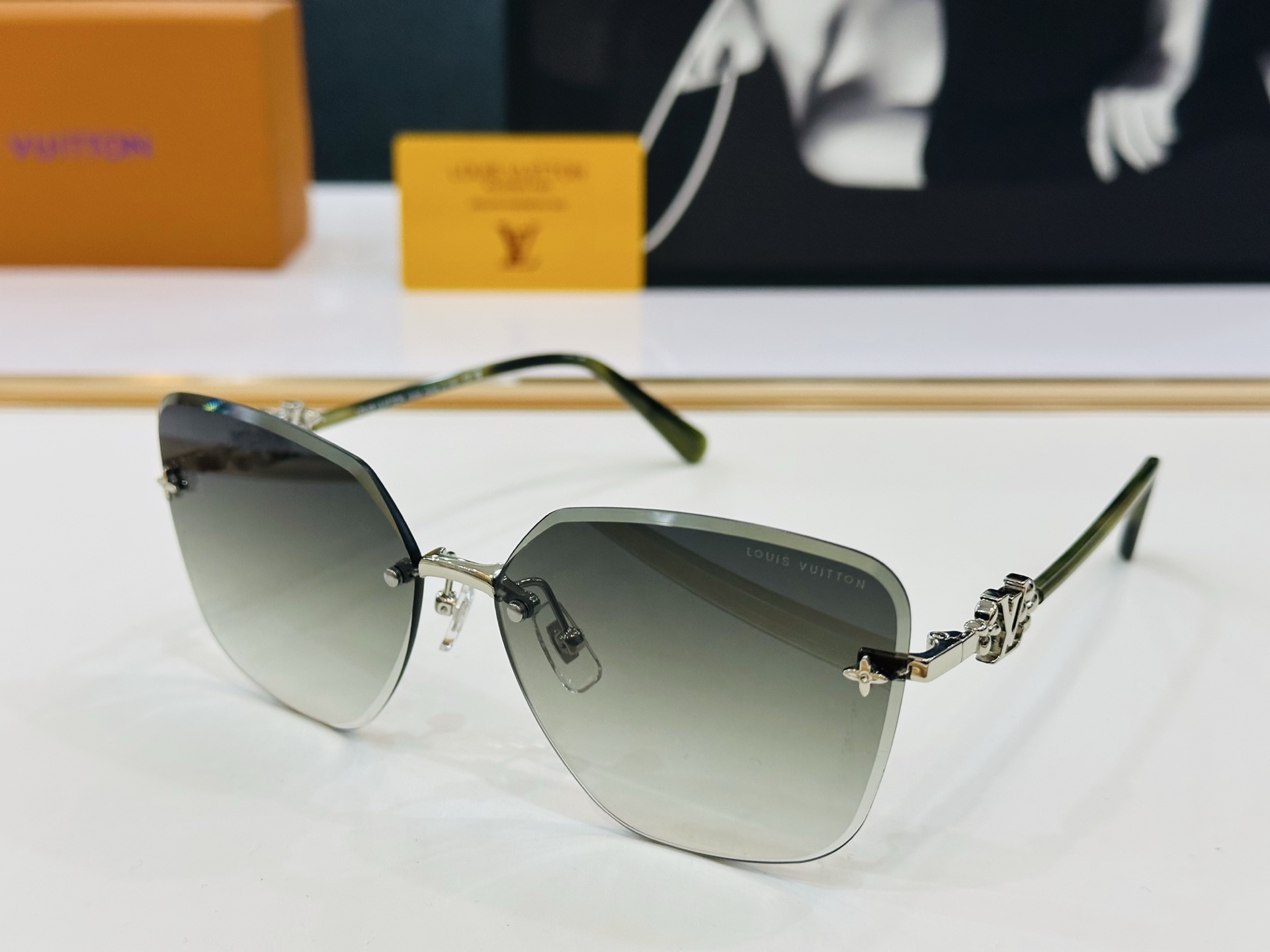 路易家 🎩Z1312 Size：62口14-145  充满活力的 展现独特个性🌟展现大气的你 q高品质 