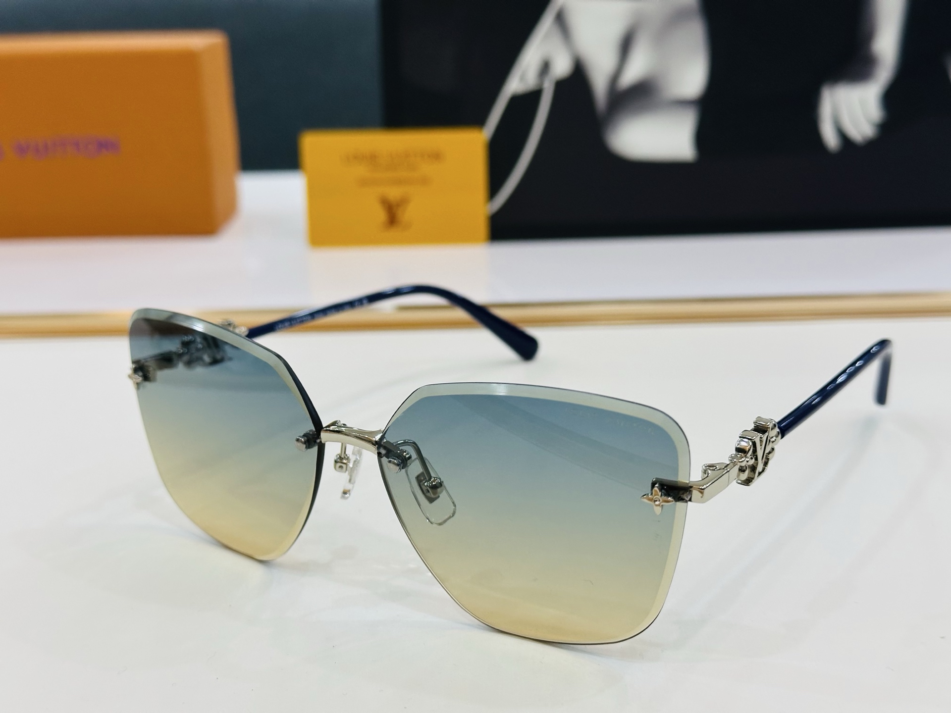 路易家 🎩Z1312 Size：62口14-145  充满活力的 展现独特个性🌟展现大气的你 q高品质 