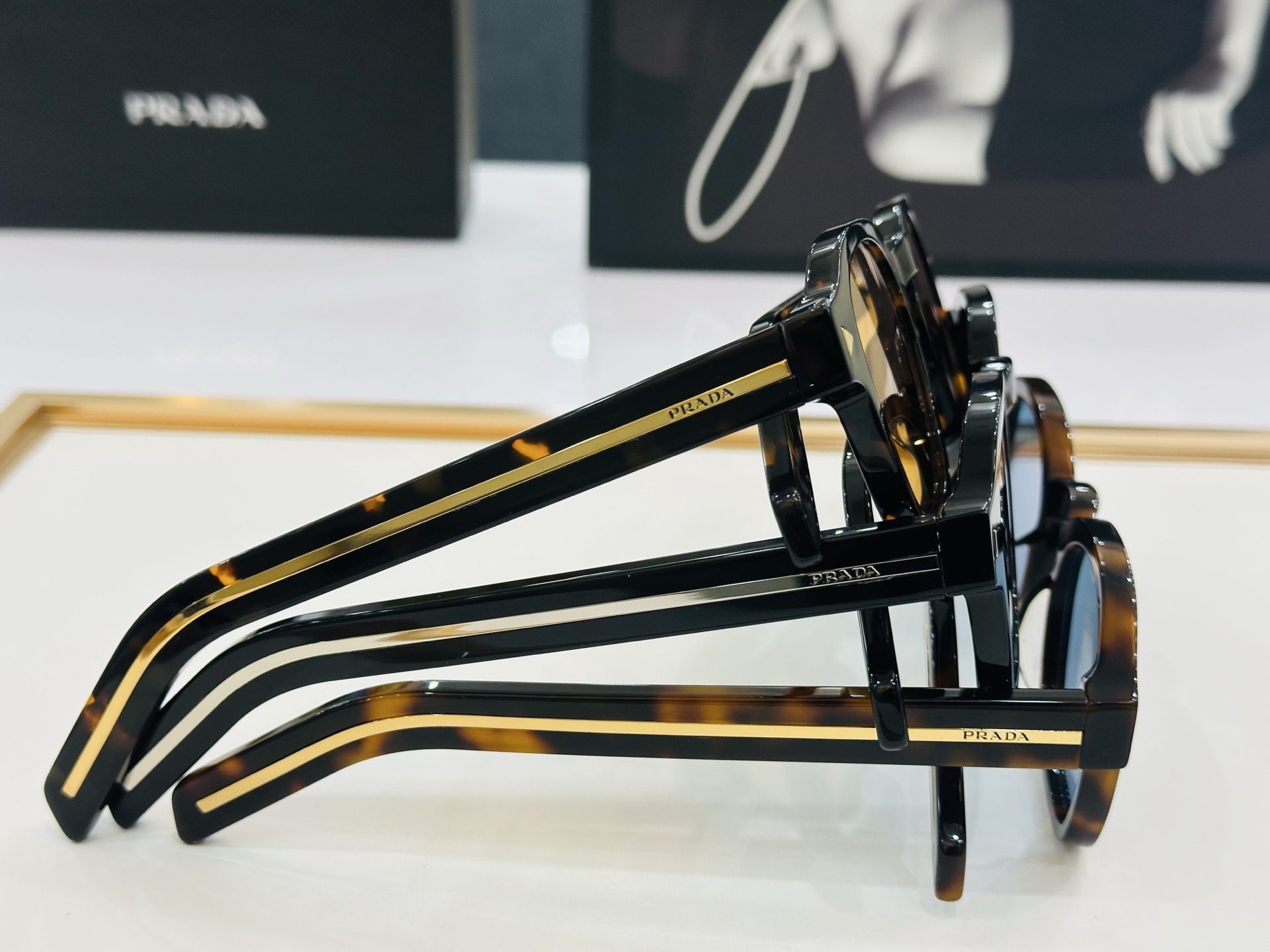 🔺PRAD*🔻普家 PRA16S Size：52口24-145     眼镜系列堪称精湛制作 彰显独特个