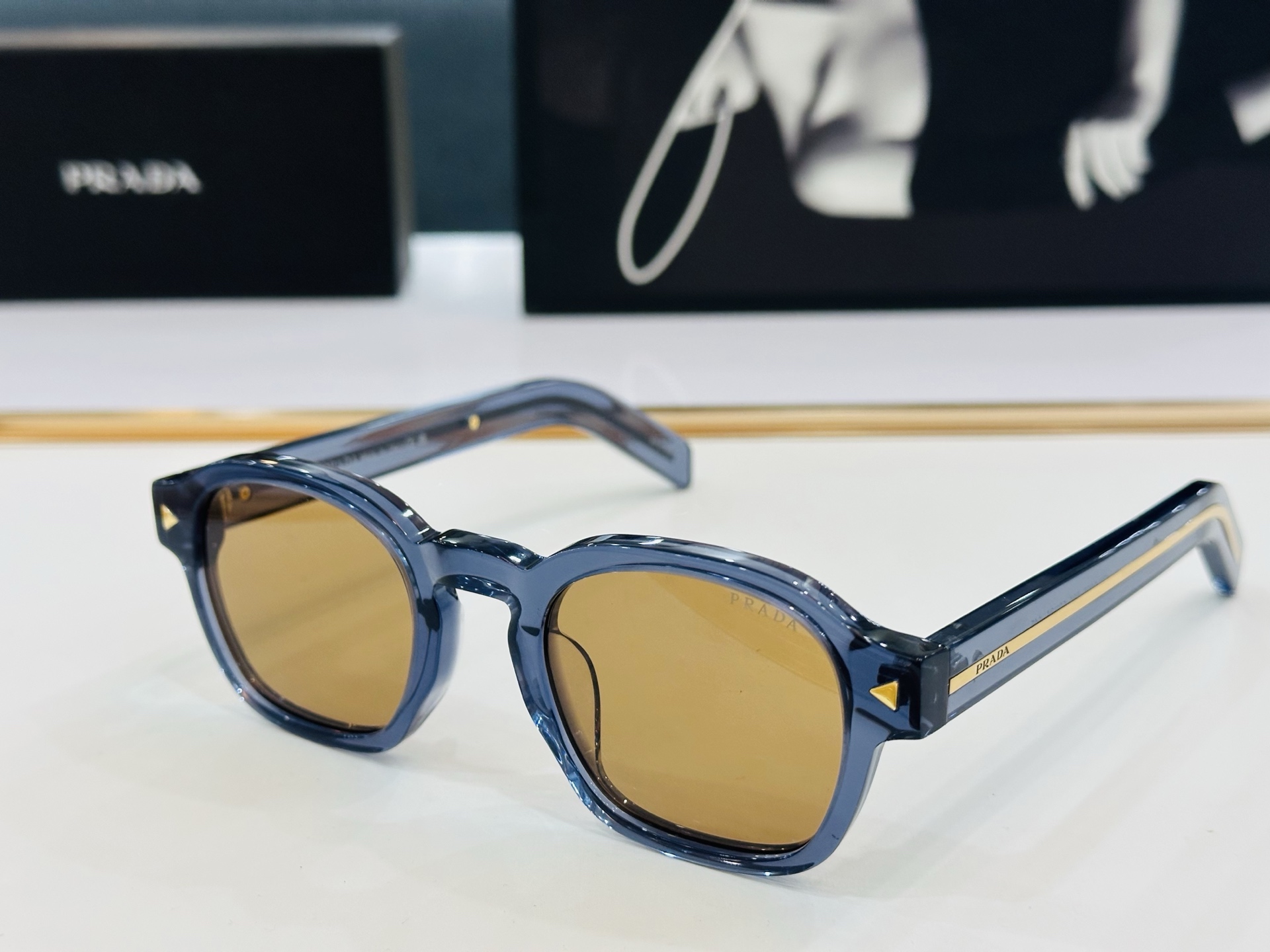 🔺PRAD*🔻普家 PRA16S Size：52口24-145     眼镜系列堪称精湛制作 彰显独特个