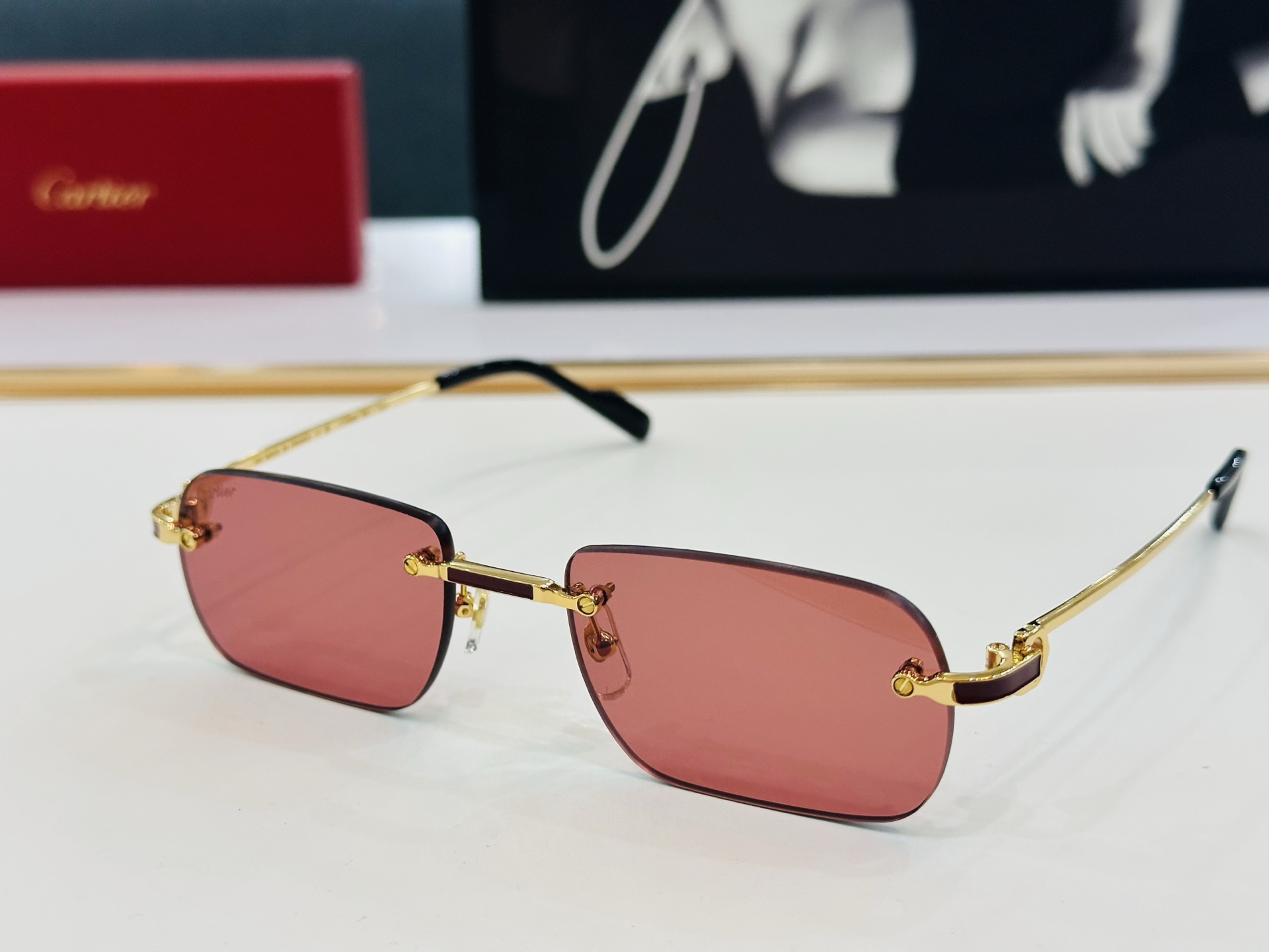 Cartie* 卡家 太阳镜 CT0496S Size：55口20-145 电镀工艺精湛气质十足！CC男