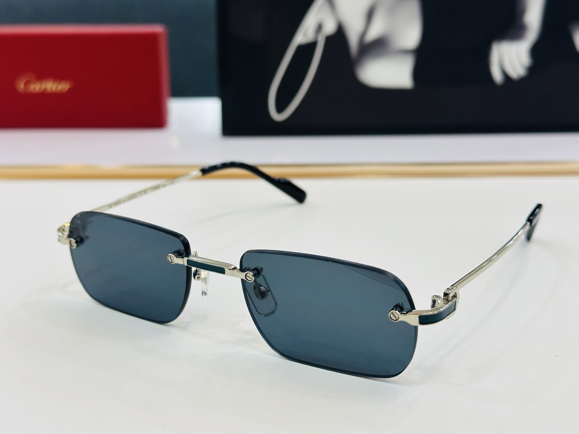 Cartie* 卡家 太阳镜 CT0496S Size：55口20-145 电镀工艺精湛气质十足！CC男