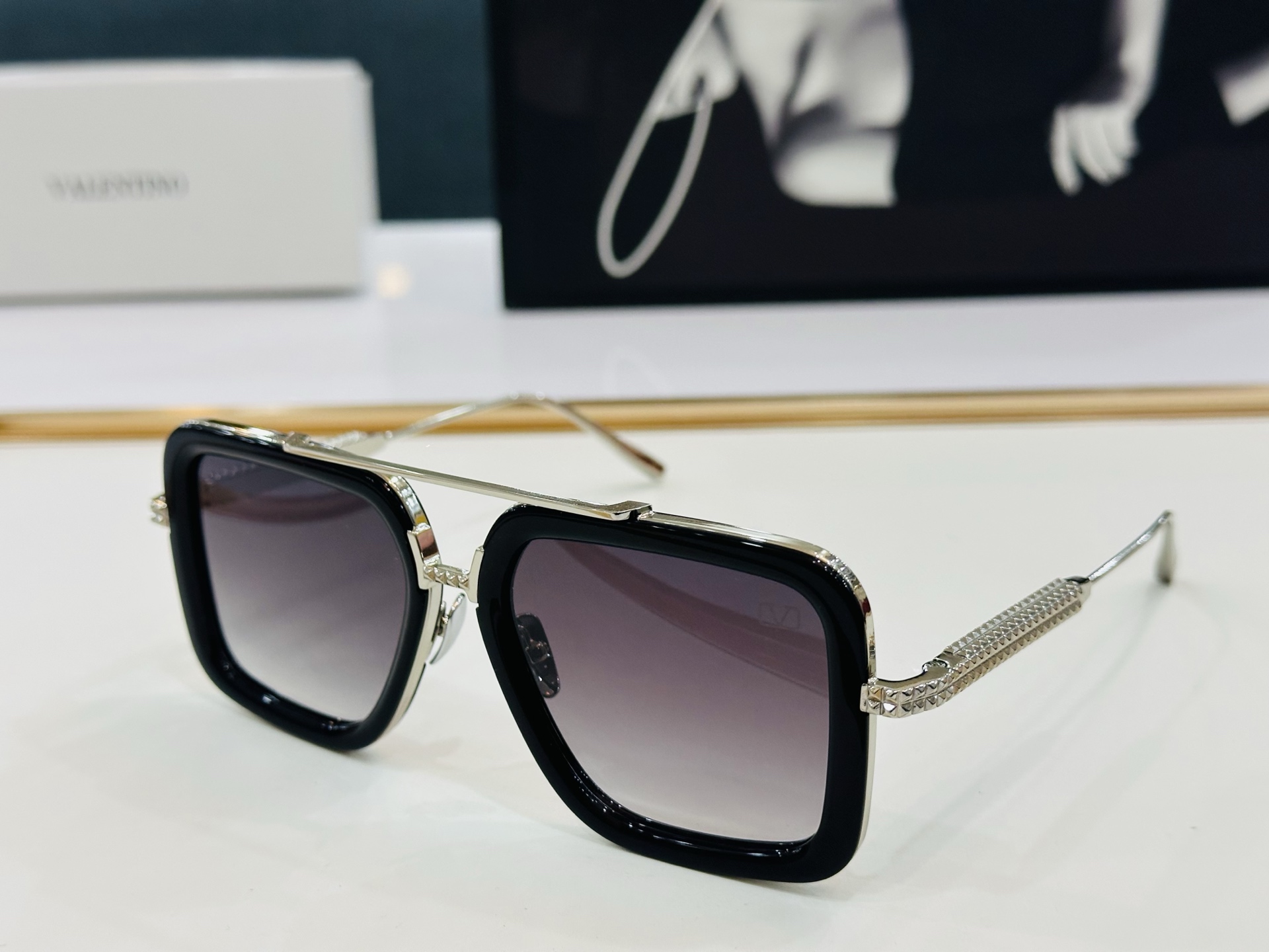 新款VALENYIN* 华伦天奴 VA5041    Size：54口18-143  🔝🔝采用时下最流行