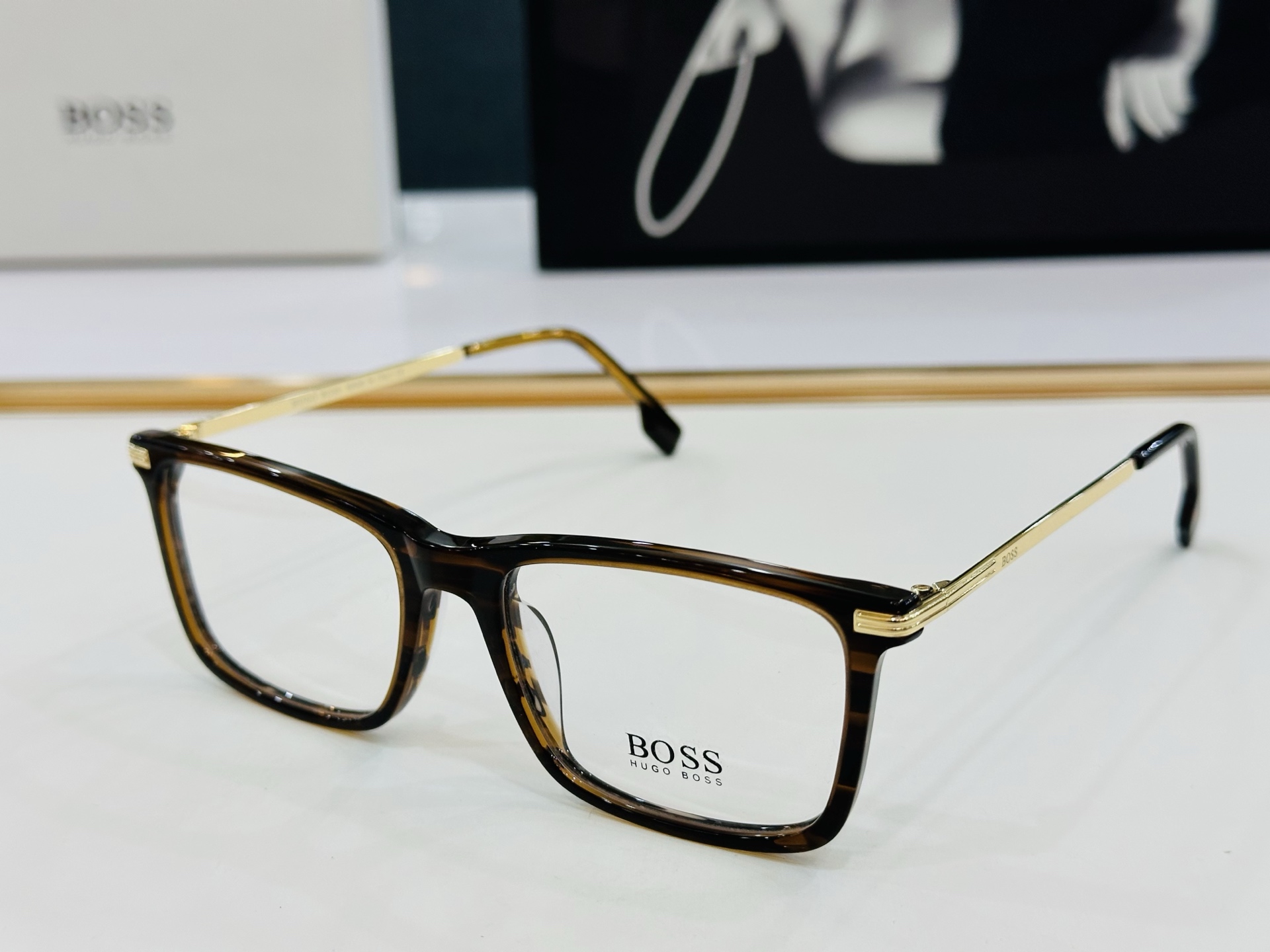 🆕 BOSS 1614/F Size：55口17-145 🕶🕶💋💋👣👣  不挑脸 🍁经典不过时框型 L品