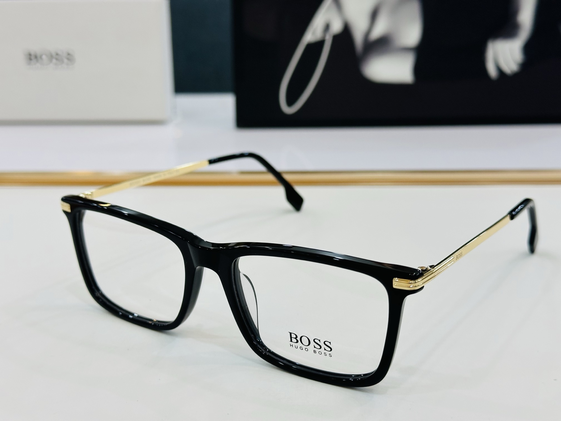 🆕 BOSS 1614/F Size：55口17-145 🕶🕶💋💋👣👣  不挑脸 🍁经典不过时框型 L品