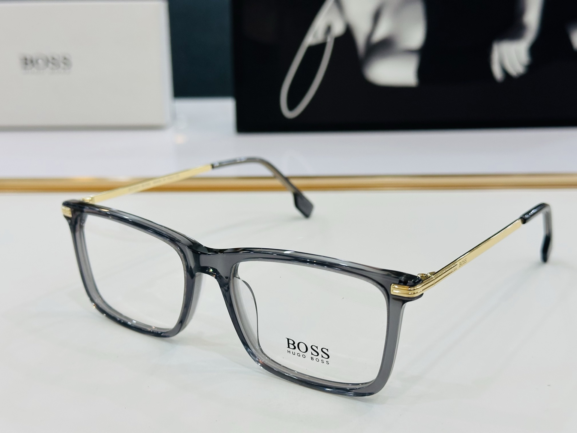 🆕 BOSS 1614/F Size：55口17-145 🕶🕶💋💋👣👣  不挑脸 🍁经典不过时框型 L品