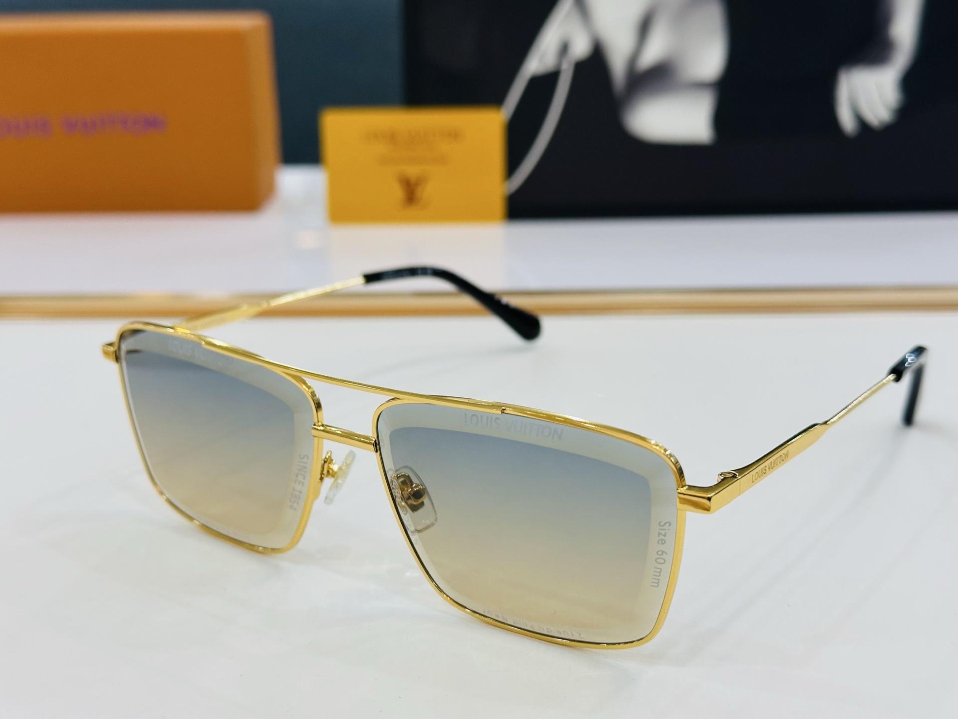 路易家 LOUIS *VUITON 原单高品质 Model Z2610U 高端货 Size：59口15-