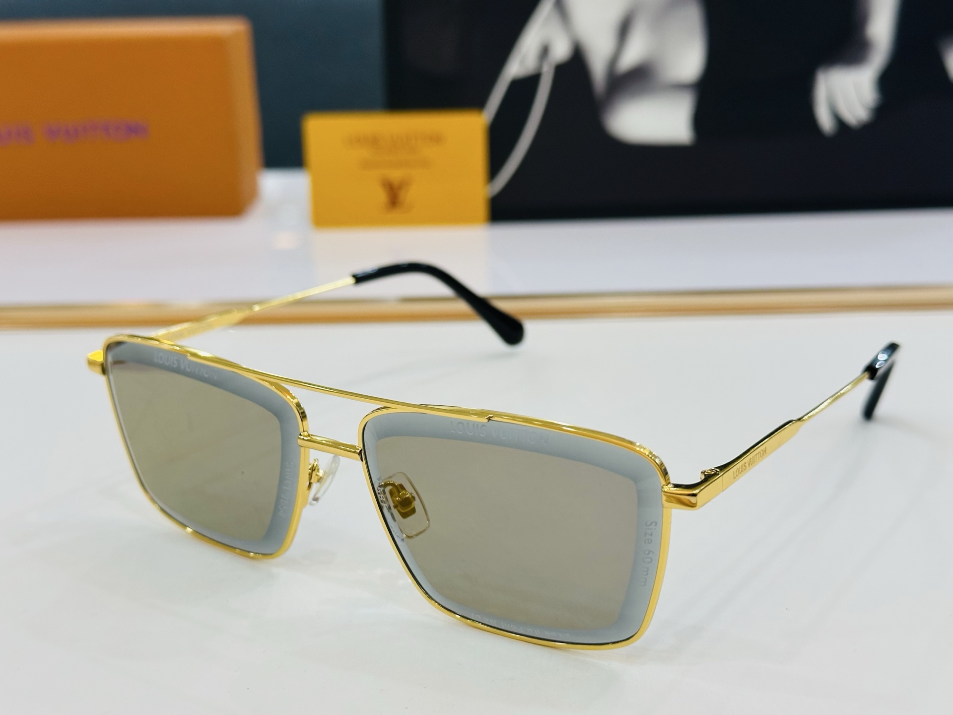 路易家 LOUIS *VUITON 原单高品质 Model Z2610U 高端货 Size：59口15-