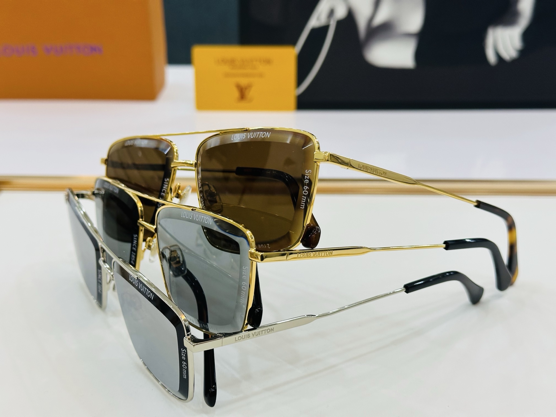 路易家 LOUIS *VUITON 原单高品质 Model Z2610U 高端货 Size：59口15-