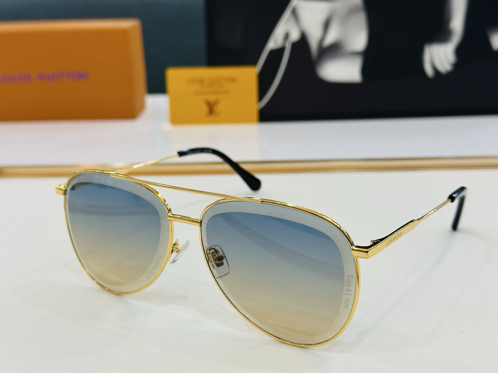 路易家 LOUIS *VUITON 原单高品质 Model Z2625U 高端货 Size：62口15-